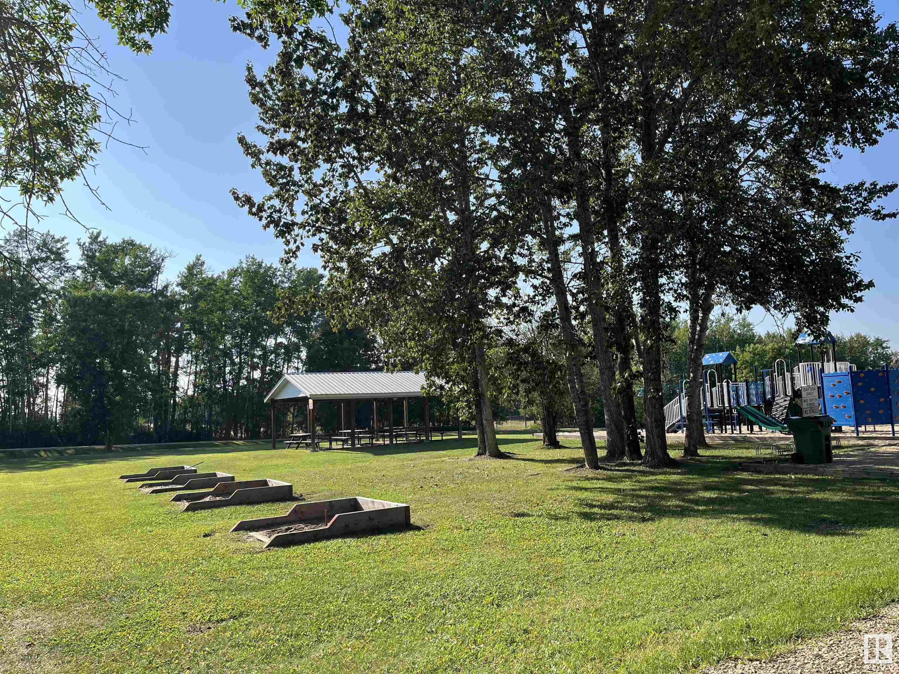      3 SPRUCE CR , Rural Lac Ste. Anne County,  ,T0E 0L0 ;  Listing Number: MLS E4360634