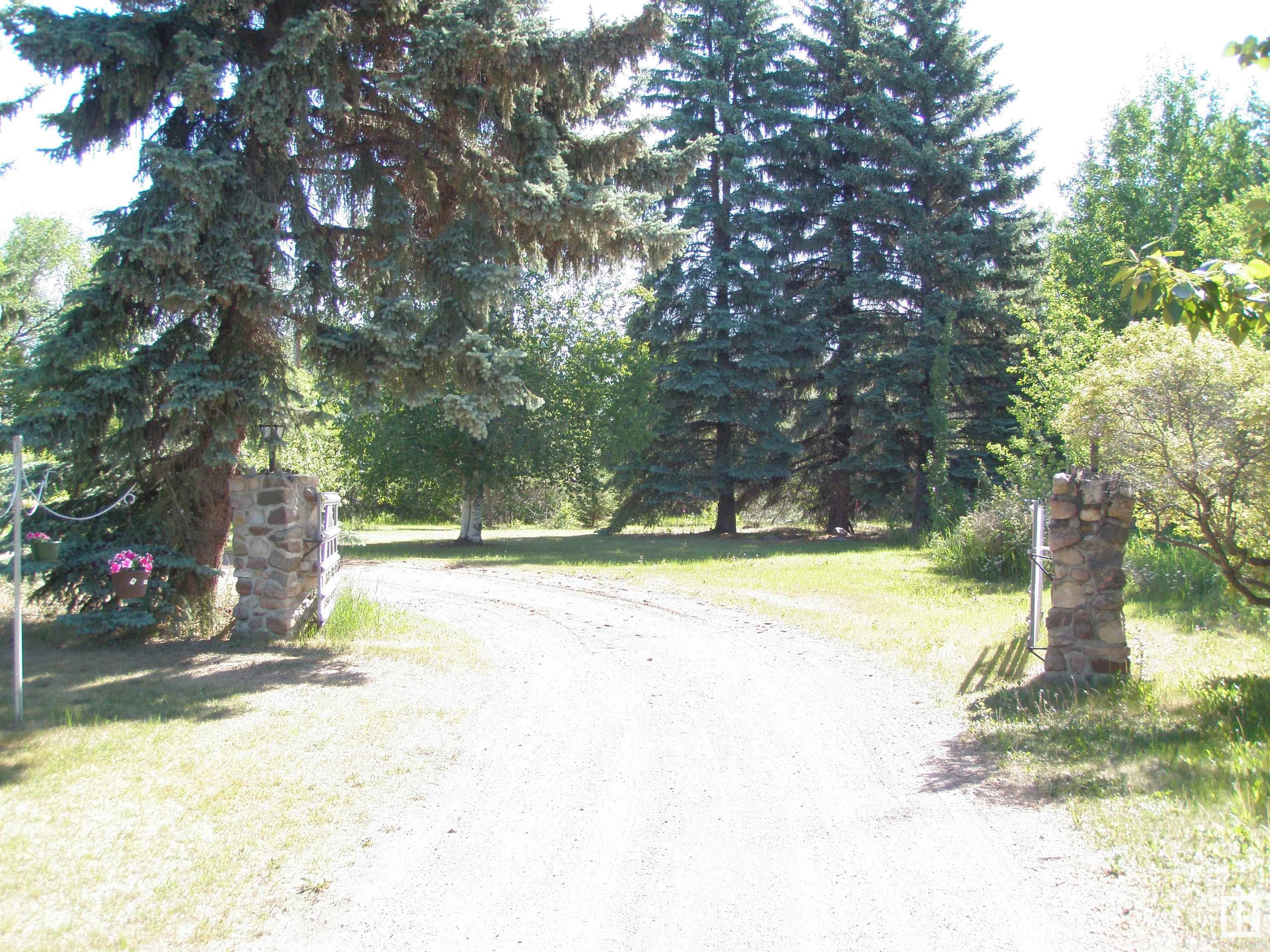 http://cdnparap120.paragonrels.com/ParagonImages/Property/p12/RAE/225291124/4/0/0/36b365445b26eea467a75084bbe73487/1/e4347f09ffcb9fc7358ca08371441eaf/225291124-5e657b0f-b2a4-4884-b416-7c315b6e49cb.JPG