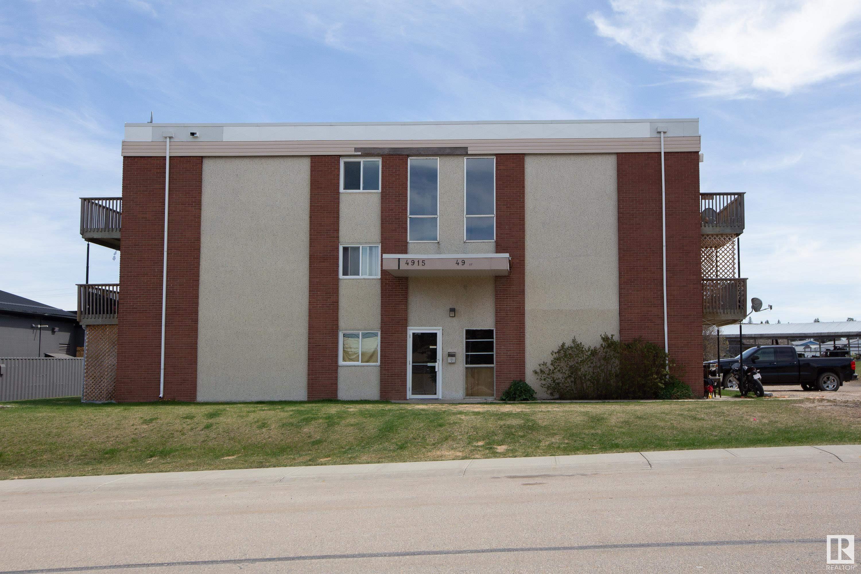 This eleven suite apartment building is located at 4915 - 49 Street in Evansburg, Alberta. It is a three storey walk-up, wood-frame construction building with balconies. It was built in 1976. Surface Parking. The suite mix is 4 studio suites, 3 one-bedroom suites, 3 two-bedroom suites, and 1 three-bedroom suite.
