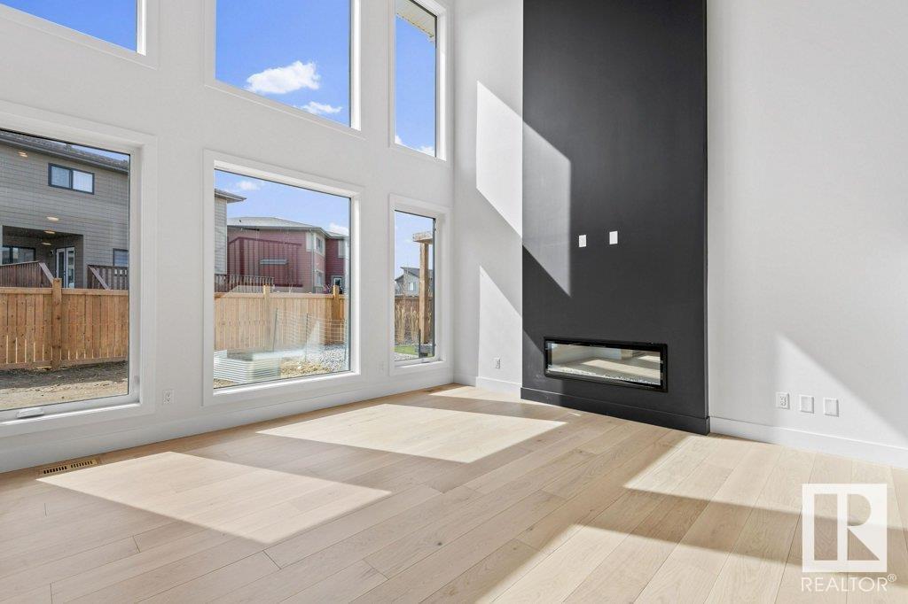      13 FOSBURY LI , Sherwood Park,  ,T8B 0B3 ;  Listing Number: MLS E4381826
