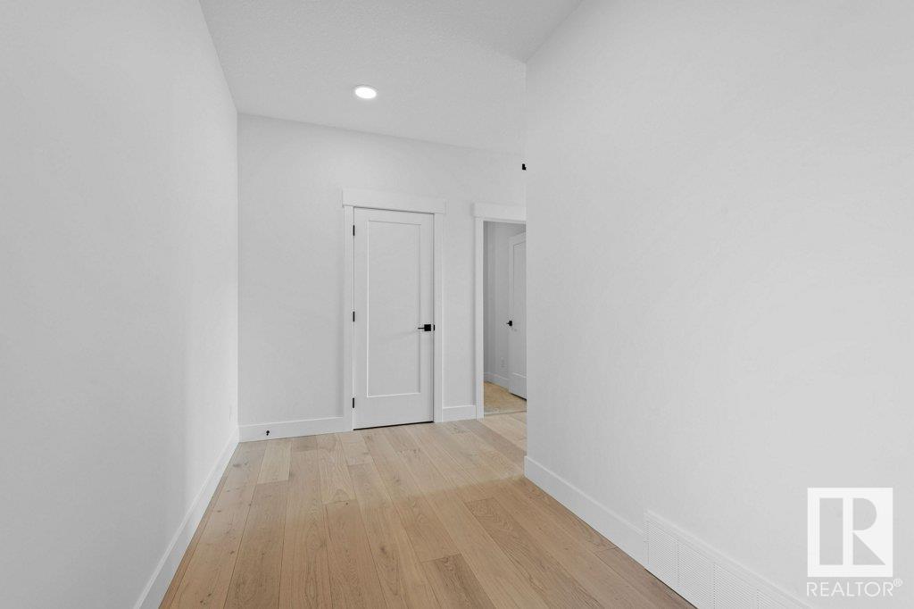      13 FOSBURY LI , Sherwood Park,  ,T8B 0B3 ;  Listing Number: MLS E4381826