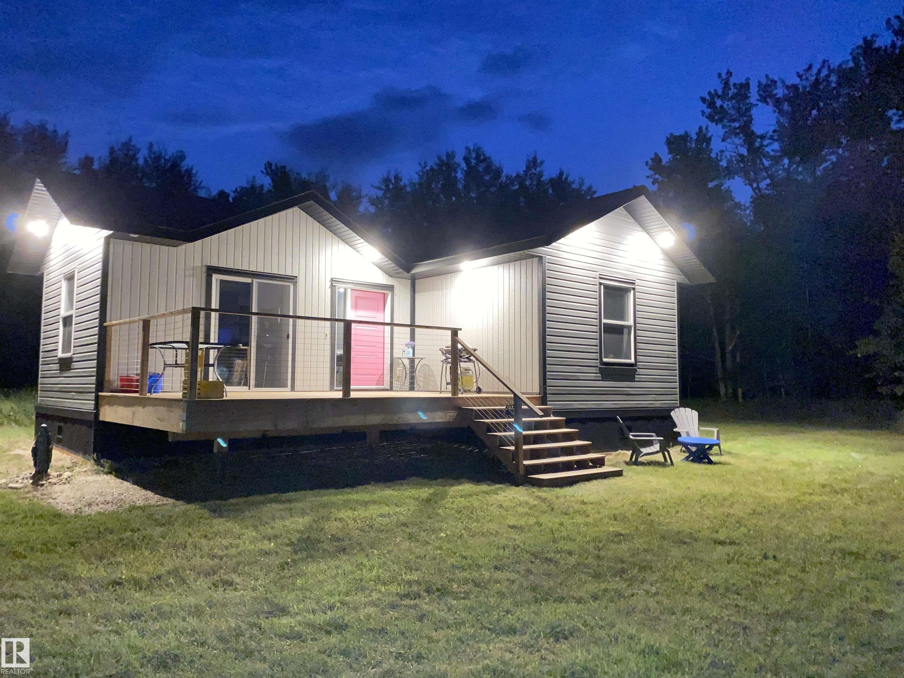 #38 53414 RGE RD 62, Rural Lac Ste. Anne County - $377,000