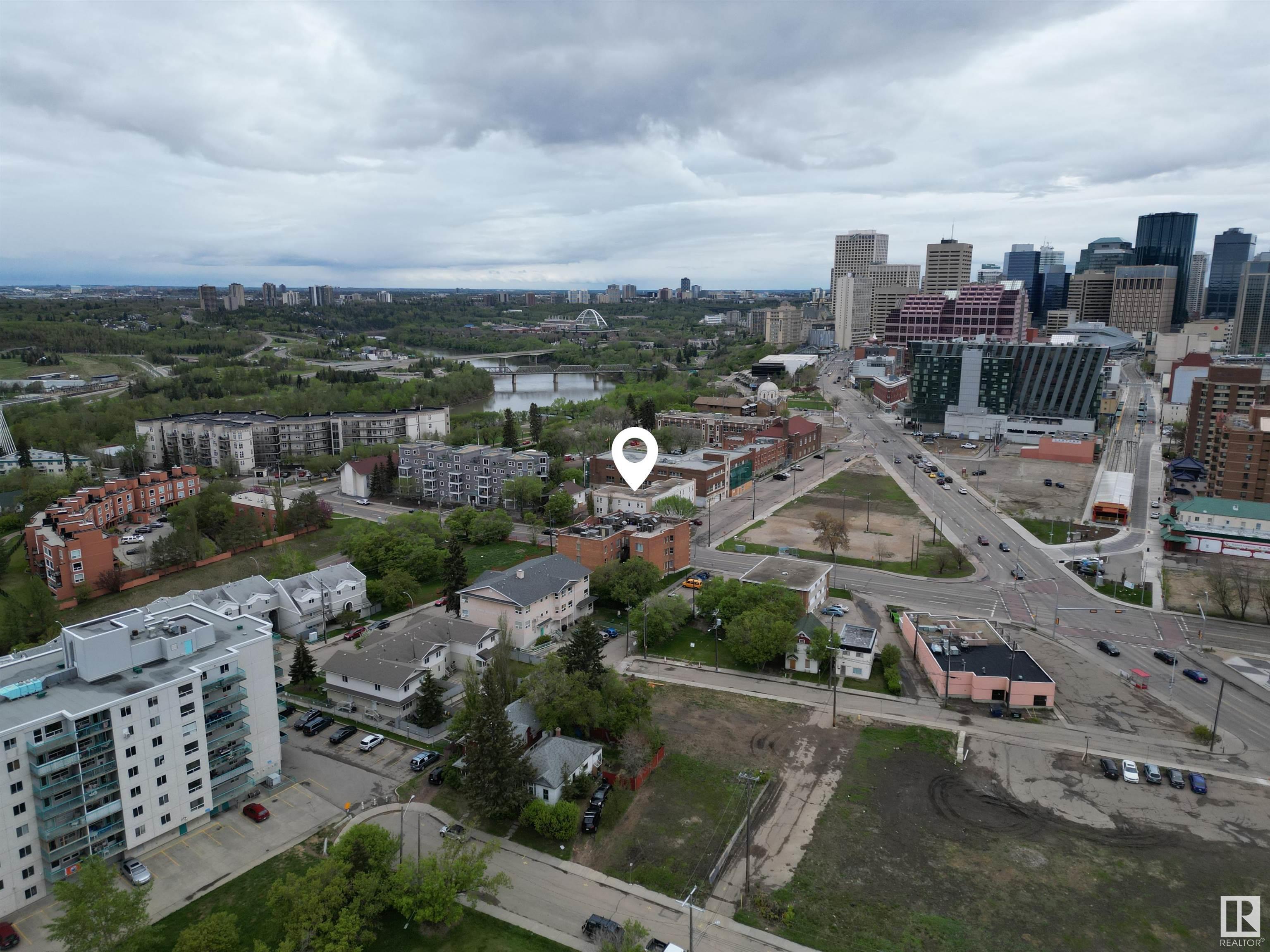      10136 95 ST NW , Edmonton,  ,T5H 2A6 ;  Listing Number: MLS E4385074