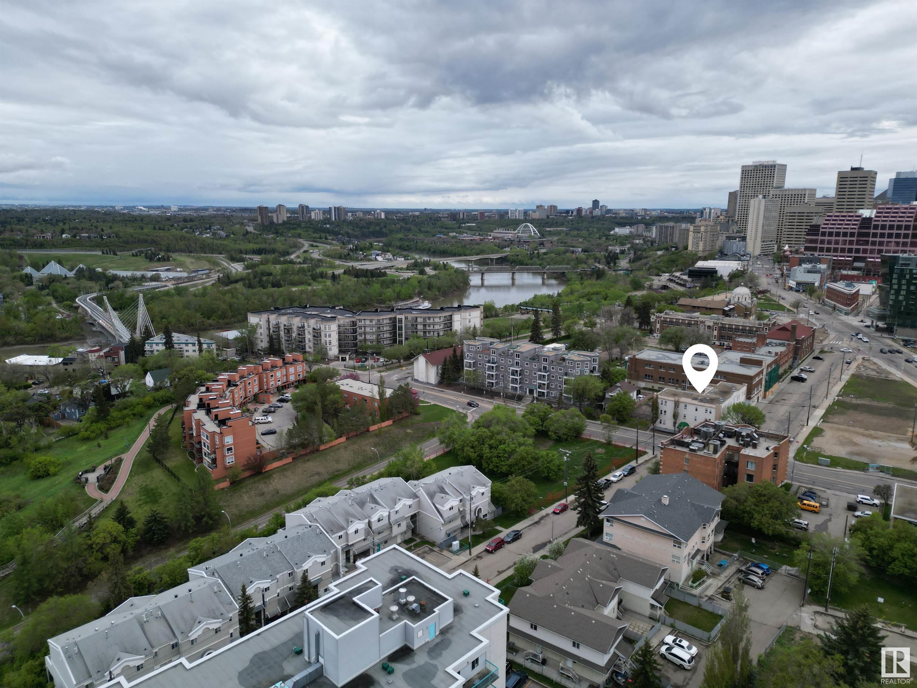      10136 95 ST NW , Edmonton,  ,T5H 2A6 ;  Listing Number: MLS E4385074