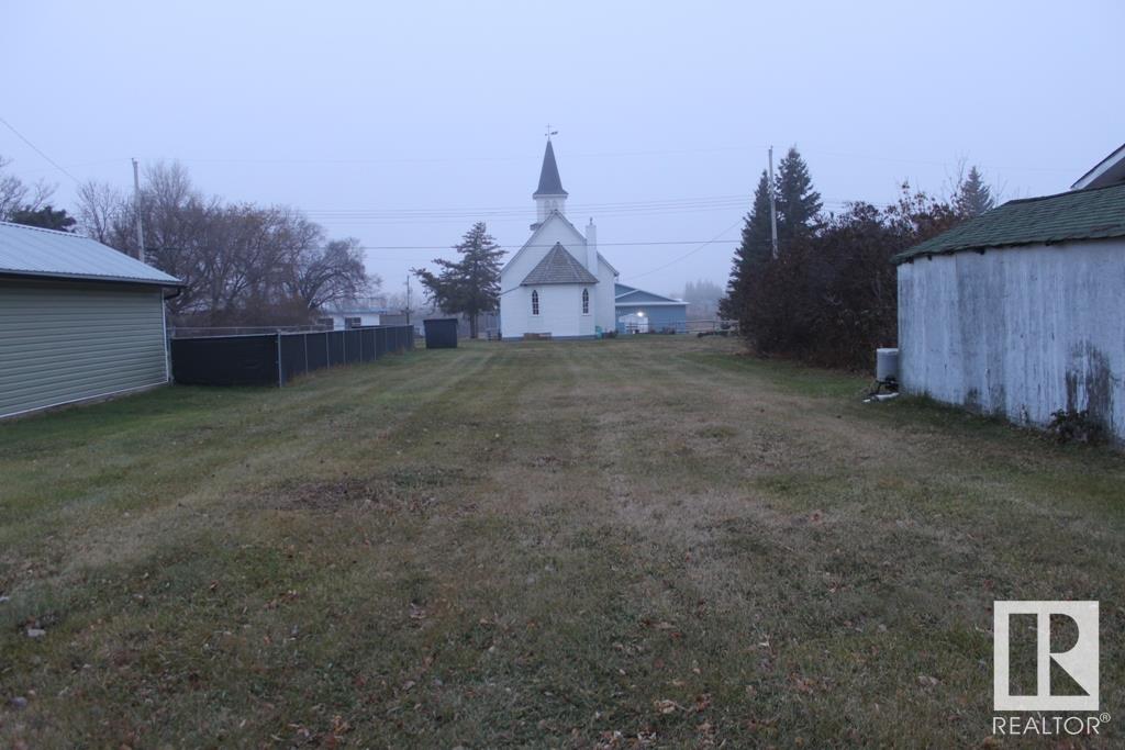 50'x140' residential lot available in the community of Holden, located conveniently along Highway 14. Straightforward commutes to Edmonton, Wainwright, Vegreville, and Camrose. $5,000 program in place with the Village of Holden if developed within 18 months. Modular homes possible, subject to Village approval. Welcome home!