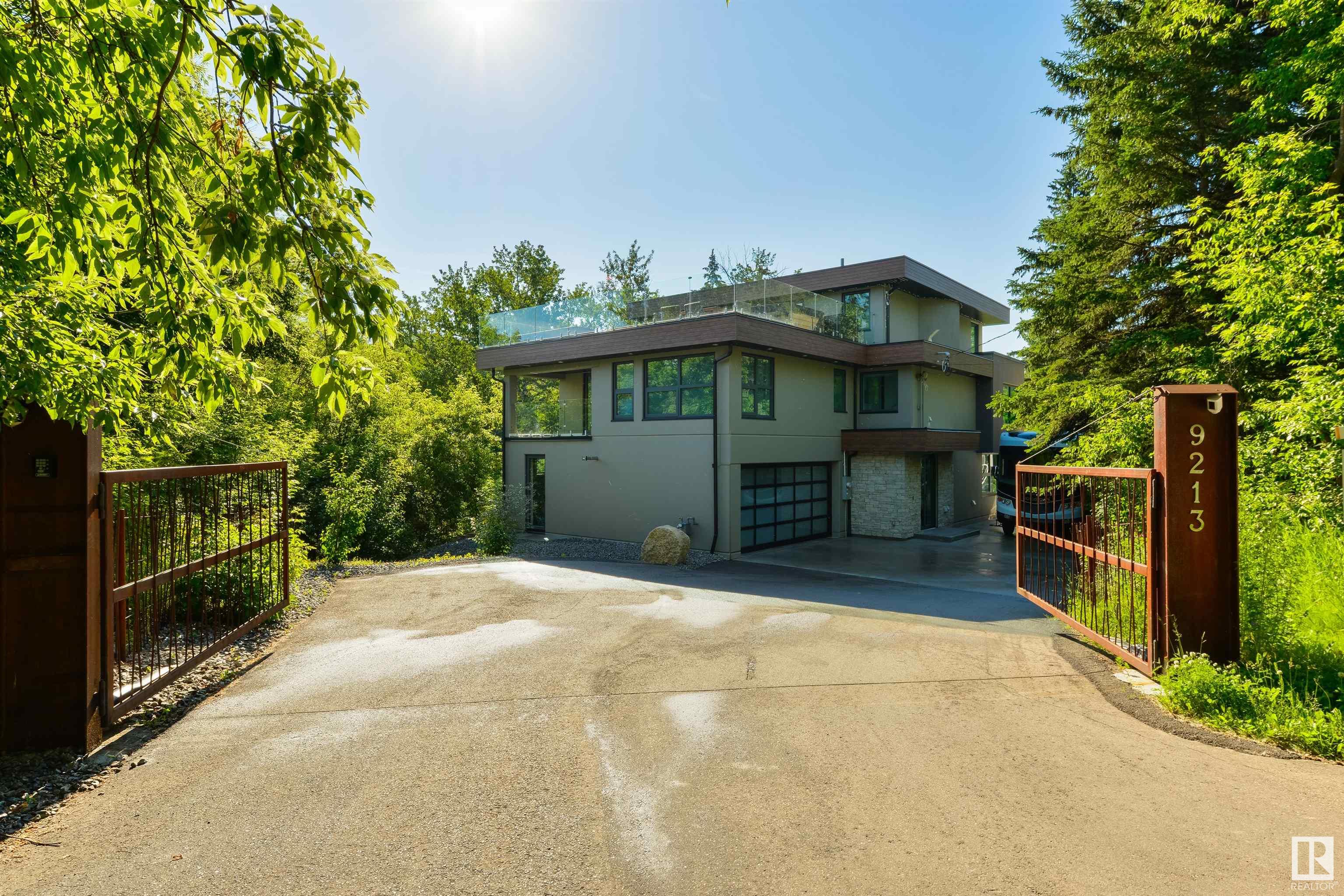      9213 97 ST NW , Edmonton,  ,T6E 3L1 ;  Listing Number: MLS E4385749
