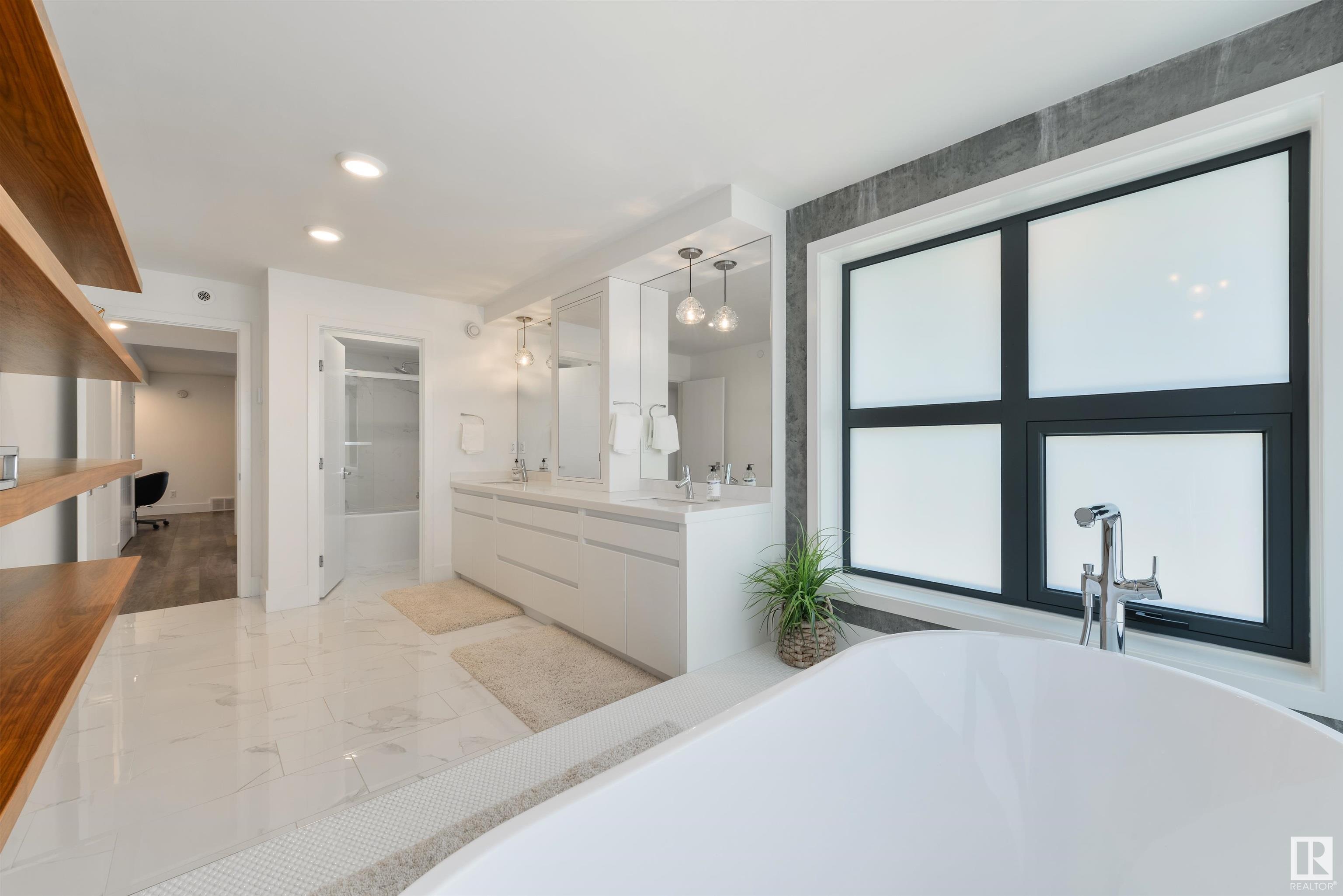      9213 97 ST NW , Edmonton,  ,T6E 3L1 ;  Listing Number: MLS E4385749
