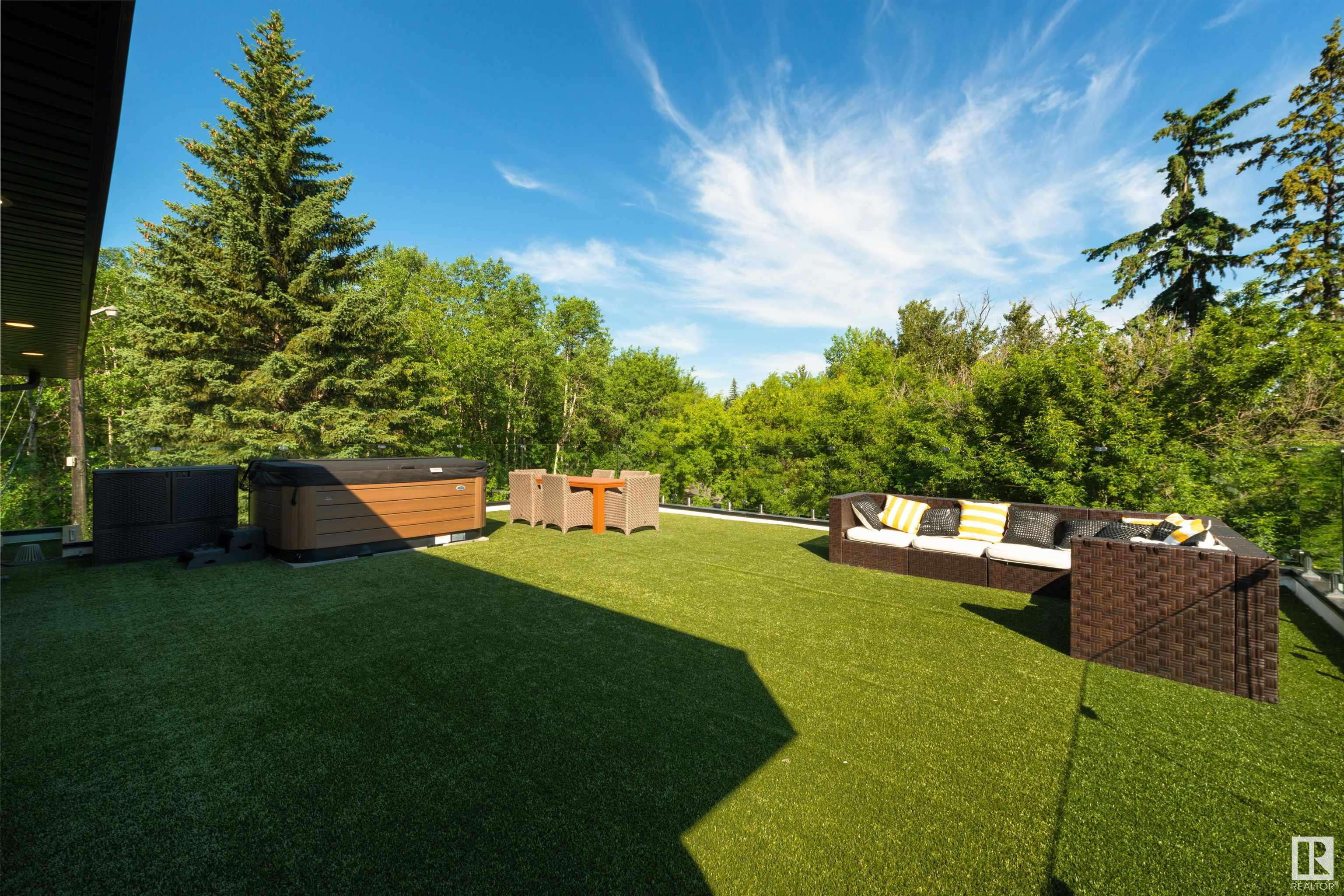      9213 97 ST NW , Edmonton,  ,T6E 3L1 ;  Listing Number: MLS E4385749
