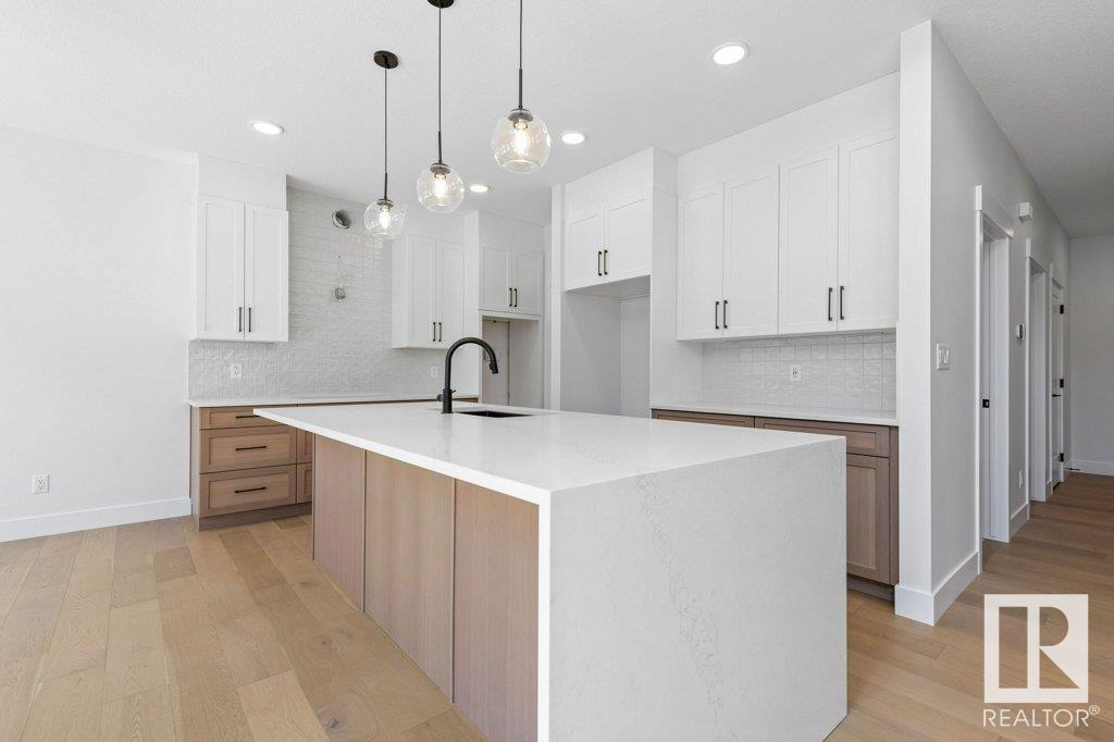      19 FOSBURY LI , Sherwood Park,  ,T8B 0B4 ;  Listing Number: MLS E4387486