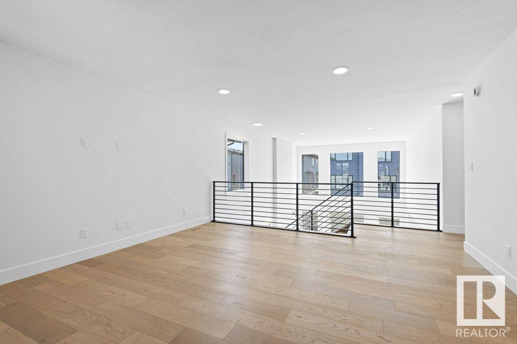      19 FOSBURY LI , Sherwood Park,  ,T8B 0B4 ;  Listing Number: MLS E4387486
