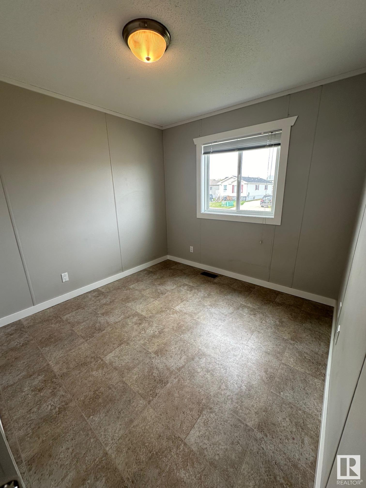      5909 Labrador RD , Cold Lake,  ,T9M 0C6 ;  Listing Number: MLS E4387718