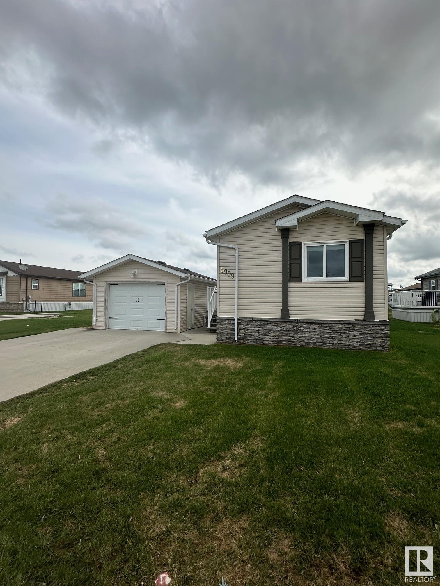      5909 Labrador RD , Cold Lake,  ,T9M 0C6 ;  Listing Number: MLS E4387718