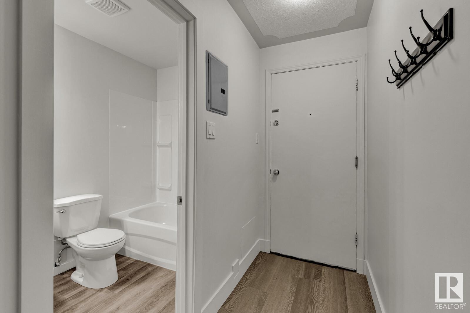      #6 11008 124 ST NW , Edmonton,  ,T5M 0J4 ;  Listing Number: MLS E4396157