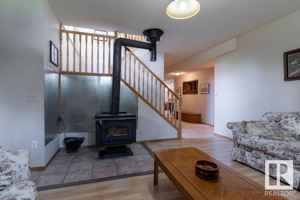      5201 54 AV , Rural Parkland County,  ,T0E 0S0 ;  Listing Number: MLS E4396288