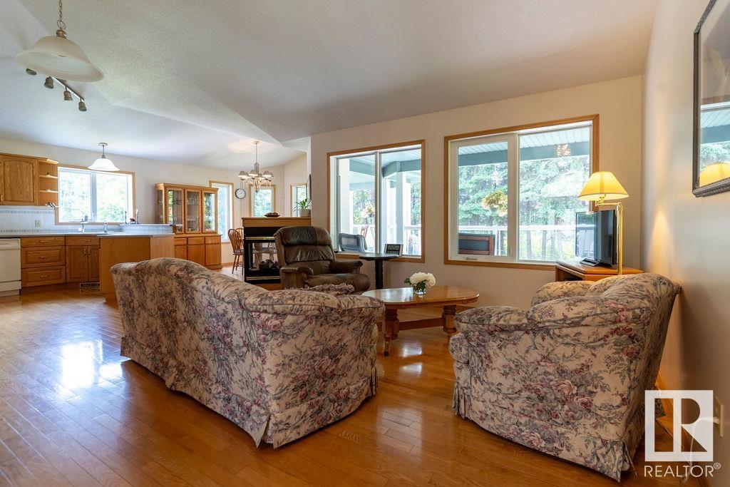      5201 54 AV , Rural Parkland County,  ,T0E 0S0 ;  Listing Number: MLS E4396288