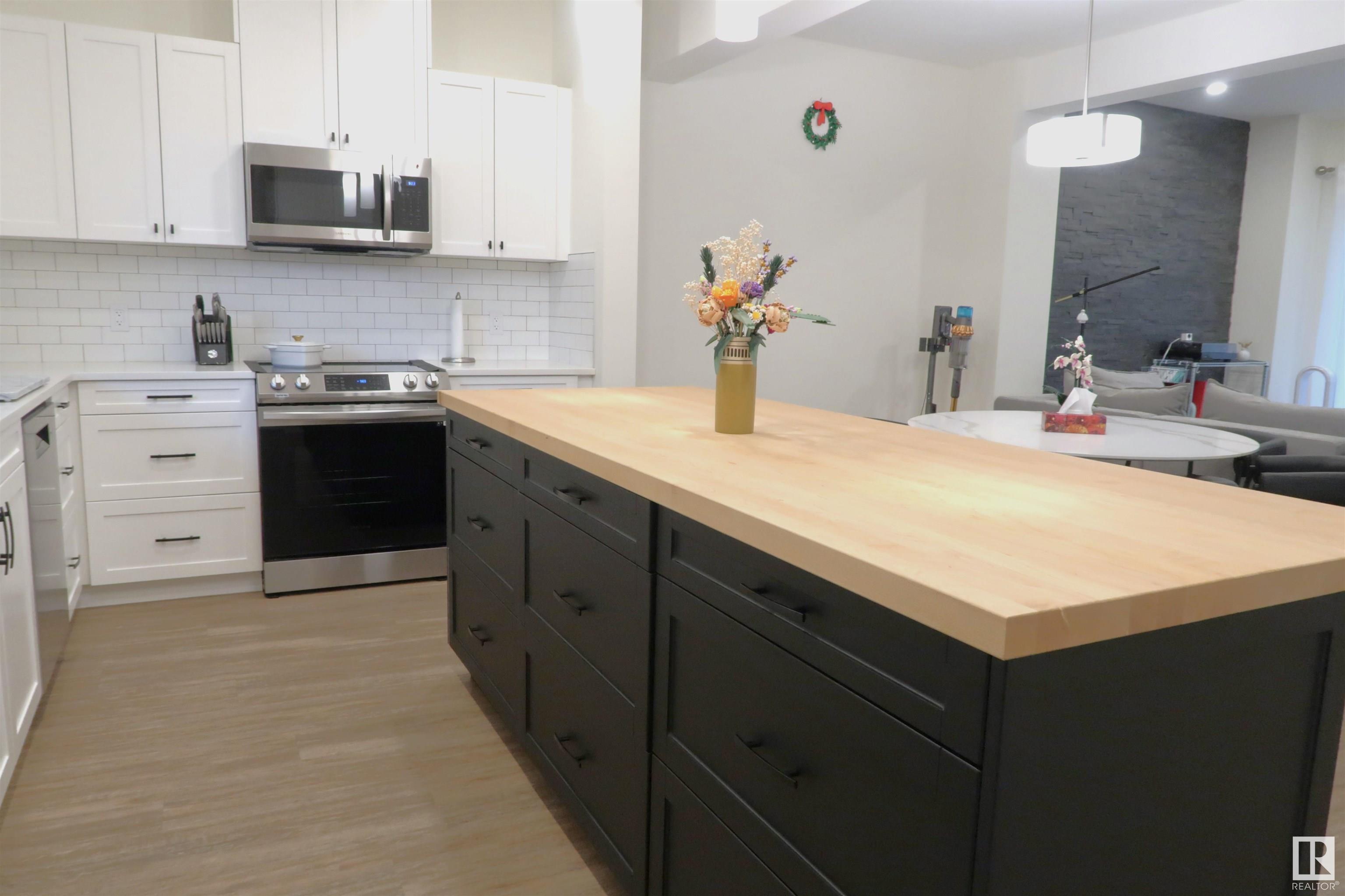      15325 97 AV NW , Edmonton,  ,T5X 5V3 ;  Listing Number: MLS E4397003