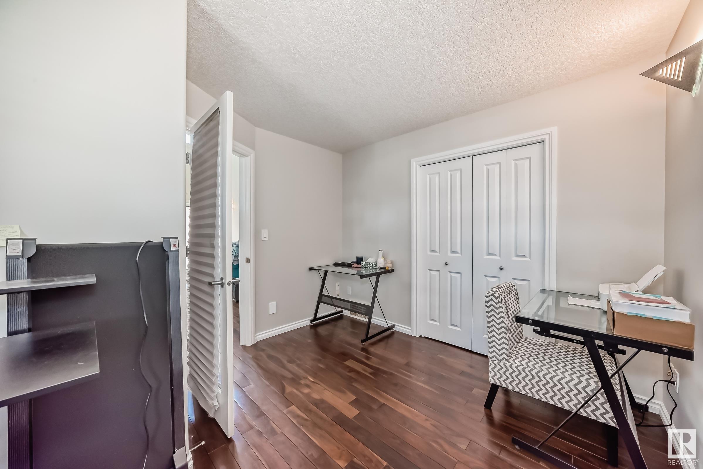      10048 93 ST NW , Edmonton,  ,T5H 1W7 ;  Listing Number: MLS E4397183