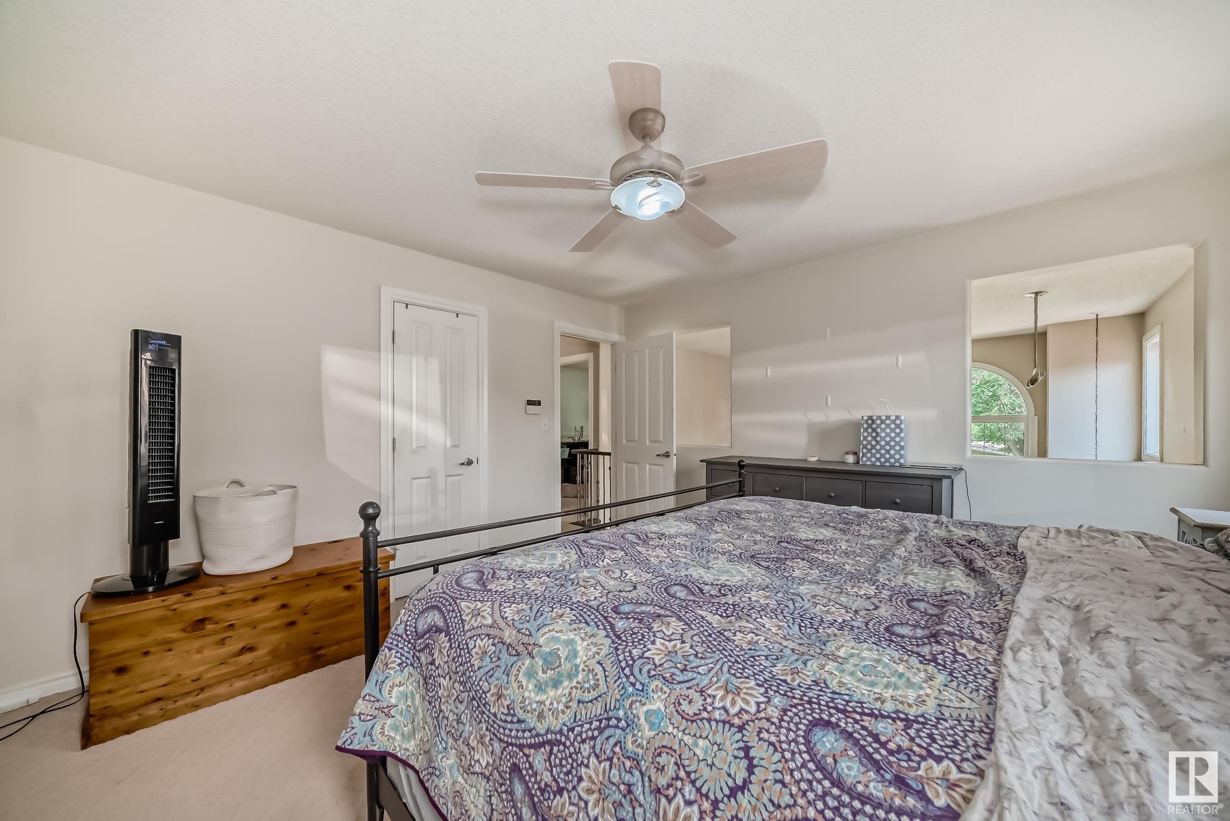      10048 93 ST NW , Edmonton,  ,T5H 1W7 ;  Listing Number: MLS E4397183