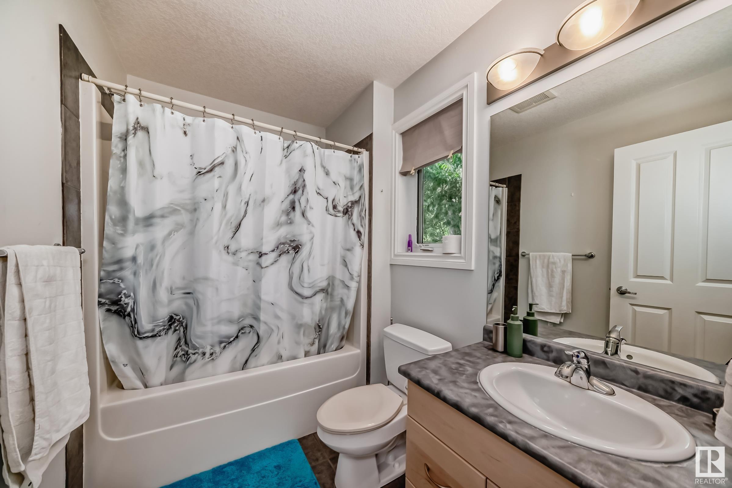      10048 93 ST NW , Edmonton,  ,T5H 1W7 ;  Listing Number: MLS E4397183