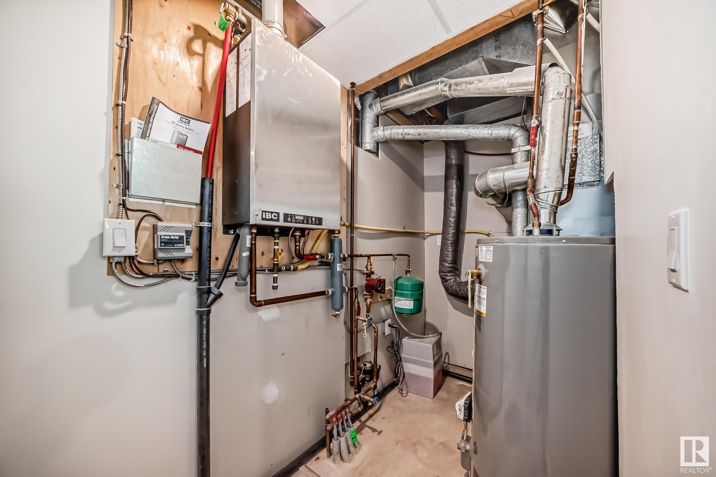      10048 93 ST NW , Edmonton,  ,T5H 1W7 ;  Listing Number: MLS E4397183