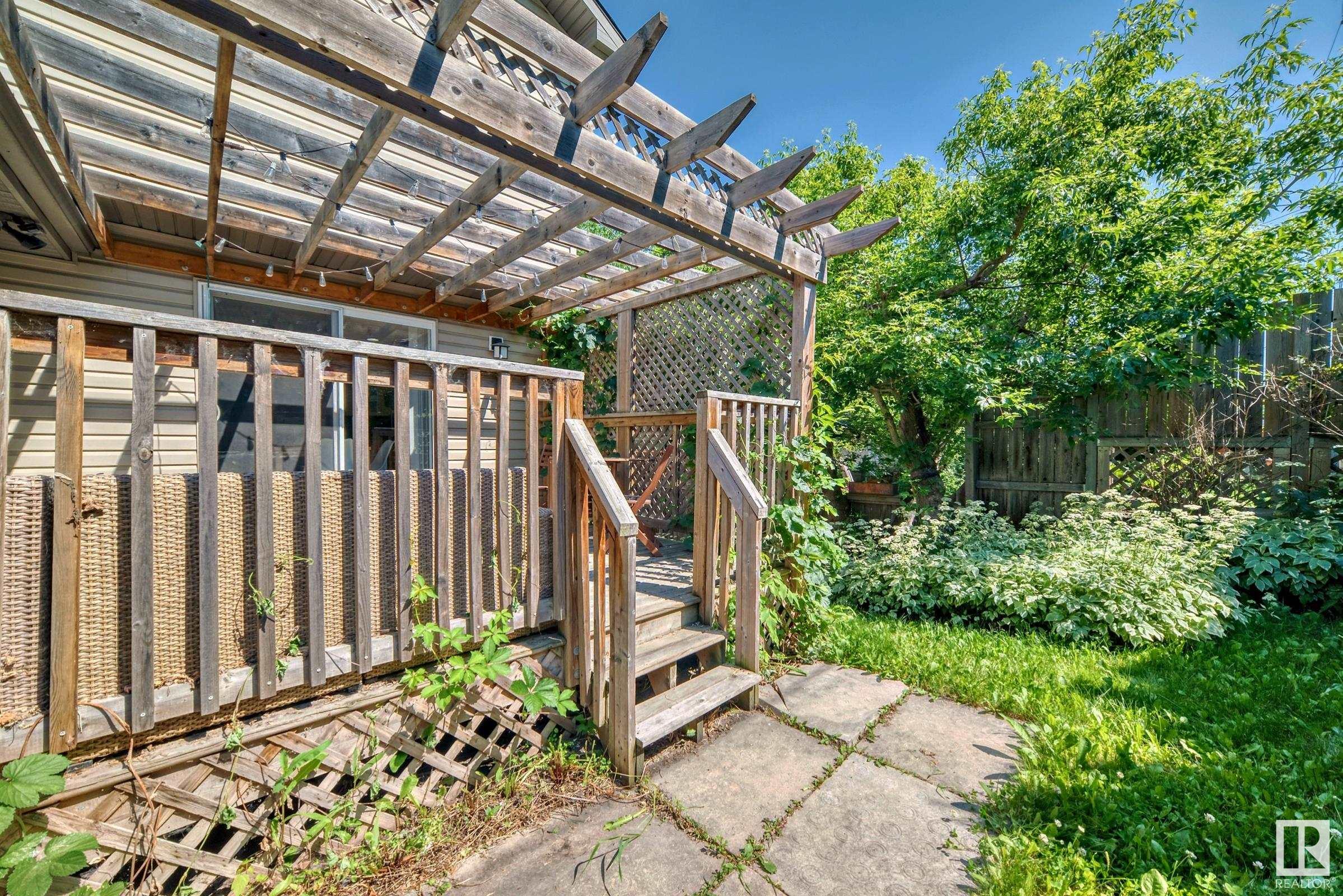      10048 93 ST NW , Edmonton,  ,T5H 1W7 ;  Listing Number: MLS E4397183