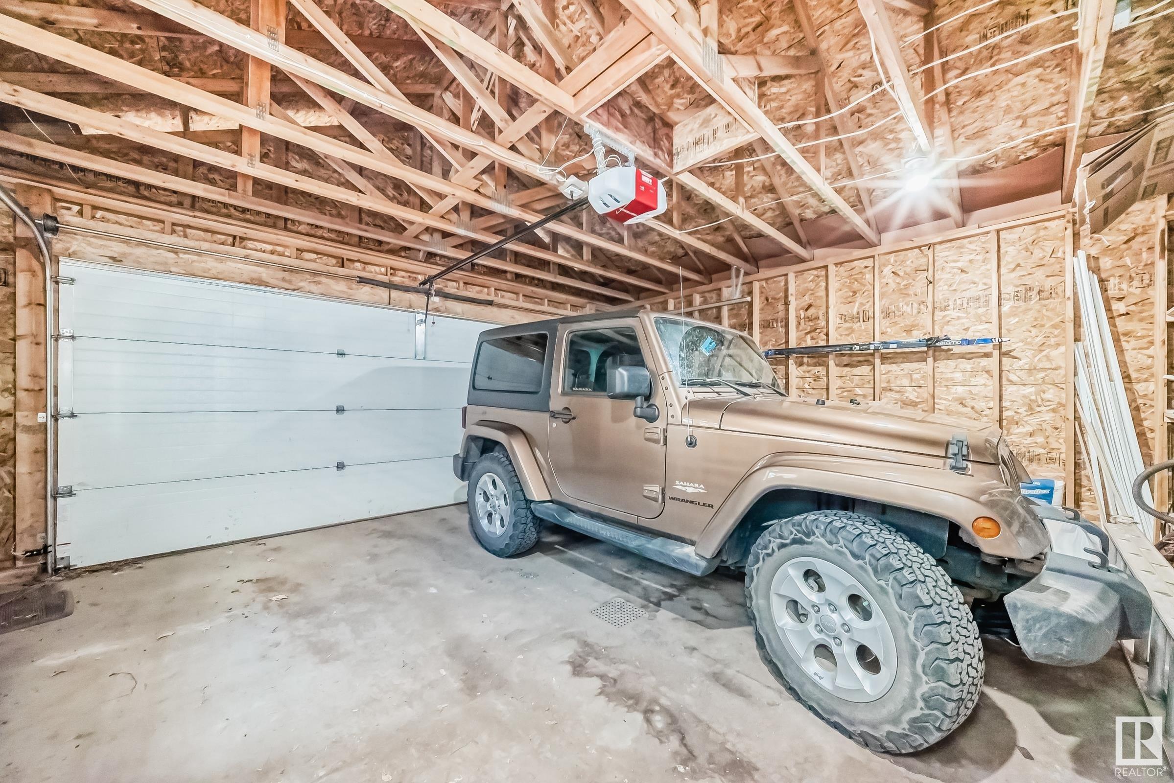      10048 93 ST NW , Edmonton,  ,T5H 1W7 ;  Listing Number: MLS E4397183