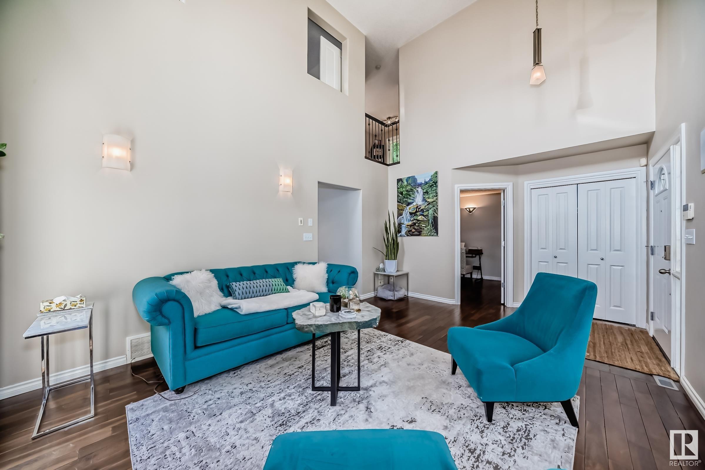      10048 93 ST NW , Edmonton,  ,T5H 1W7 ;  Listing Number: MLS E4397183