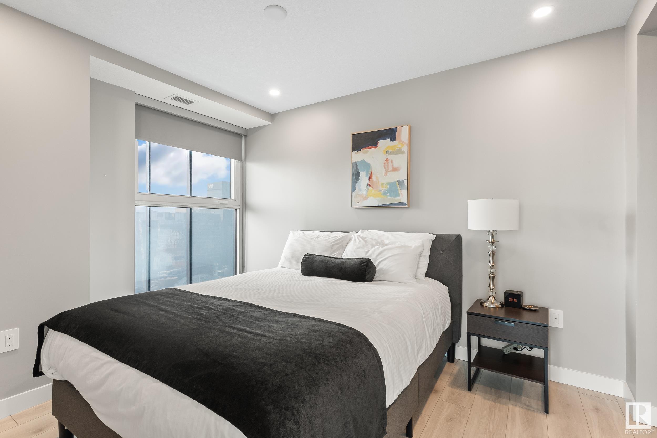      #2303 10180 103 ST NW , Edmonton,  ,T5J 0L1 ;  Listing Number: MLS E4397916