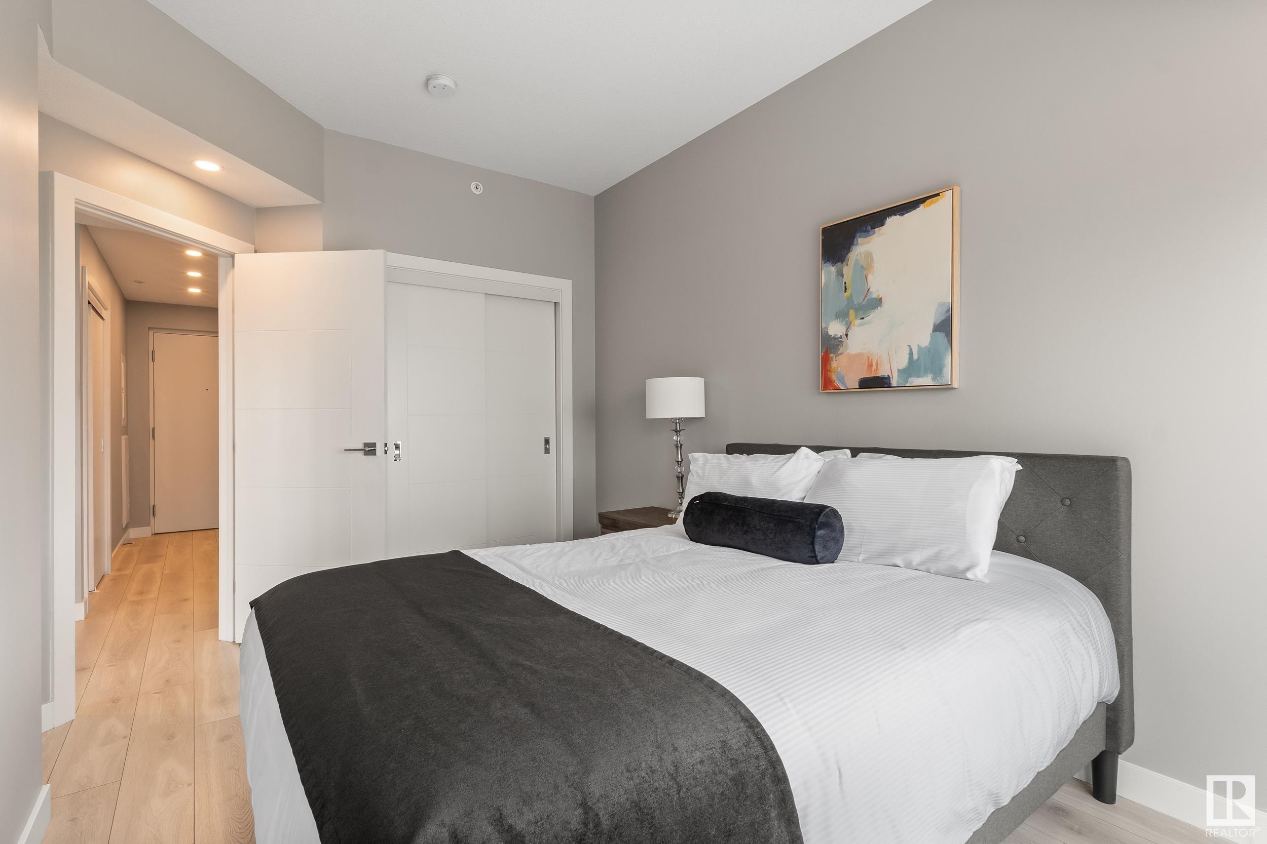      #2303 10180 103 ST NW , Edmonton,  ,T5J 0L1 ;  Listing Number: MLS E4397916