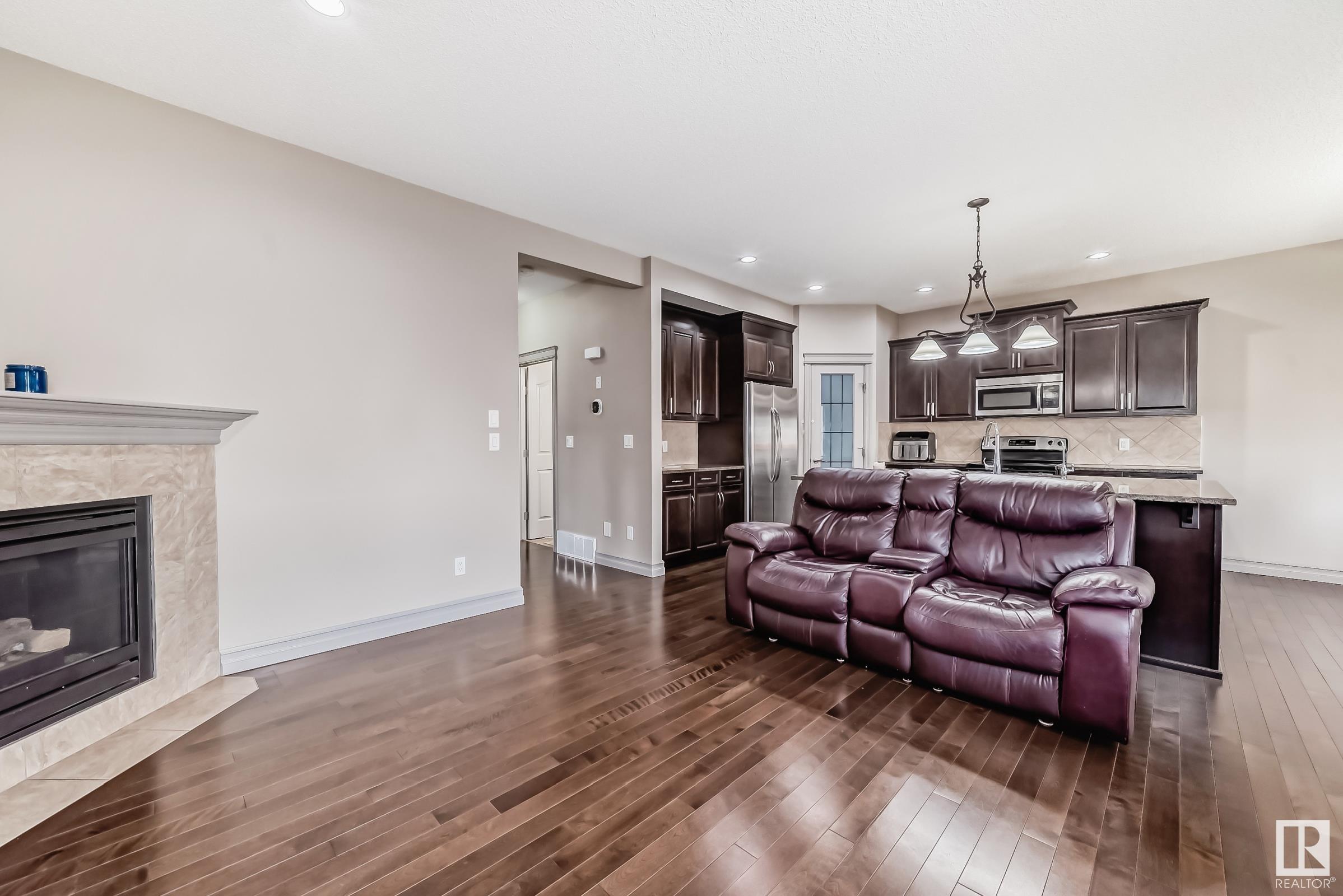      3342 18A AV NW , Edmonton,  ,T6T 0R4 ;  Listing Number: MLS E4399980