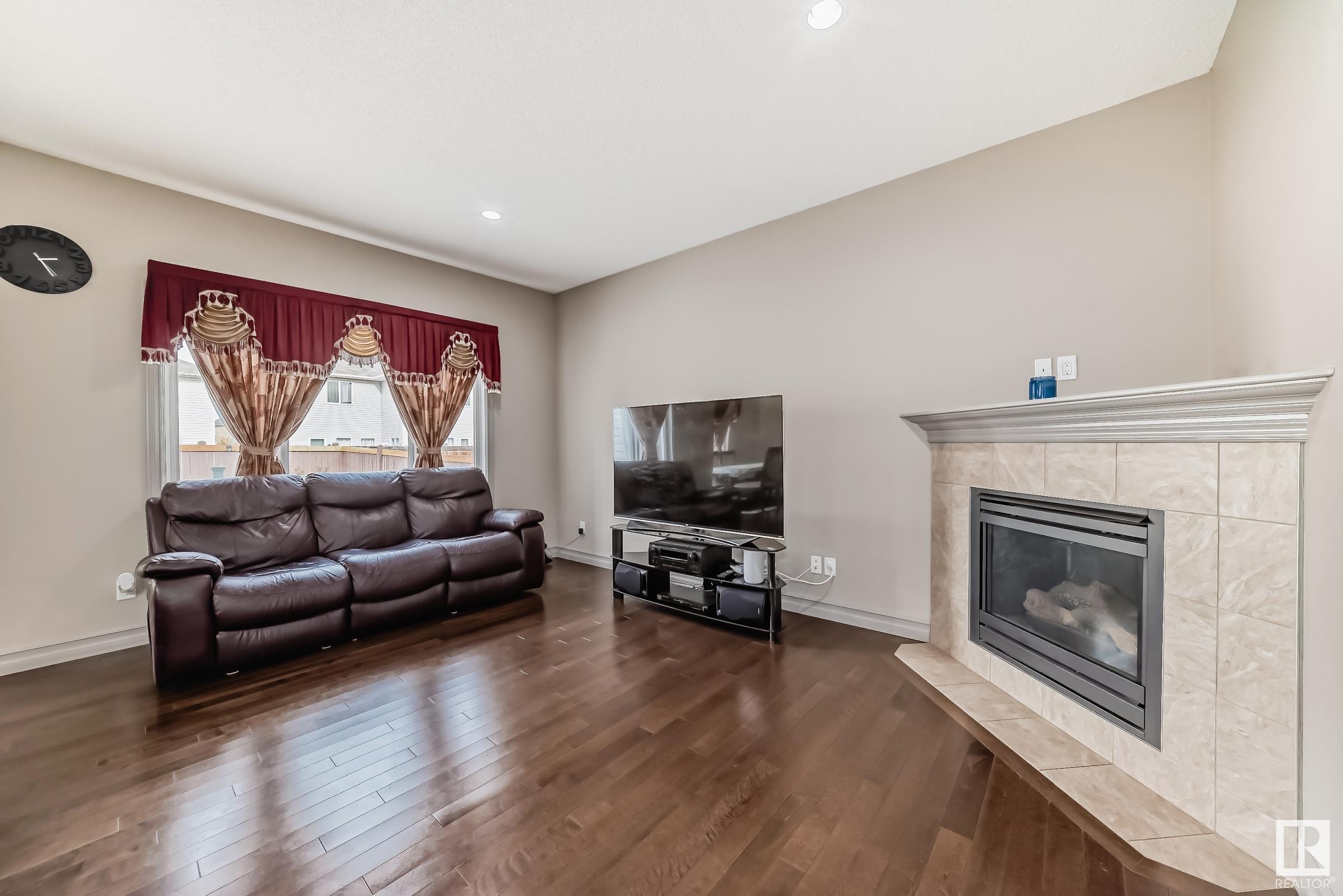      3342 18A AV NW , Edmonton,  ,T6T 0R4 ;  Listing Number: MLS E4399980