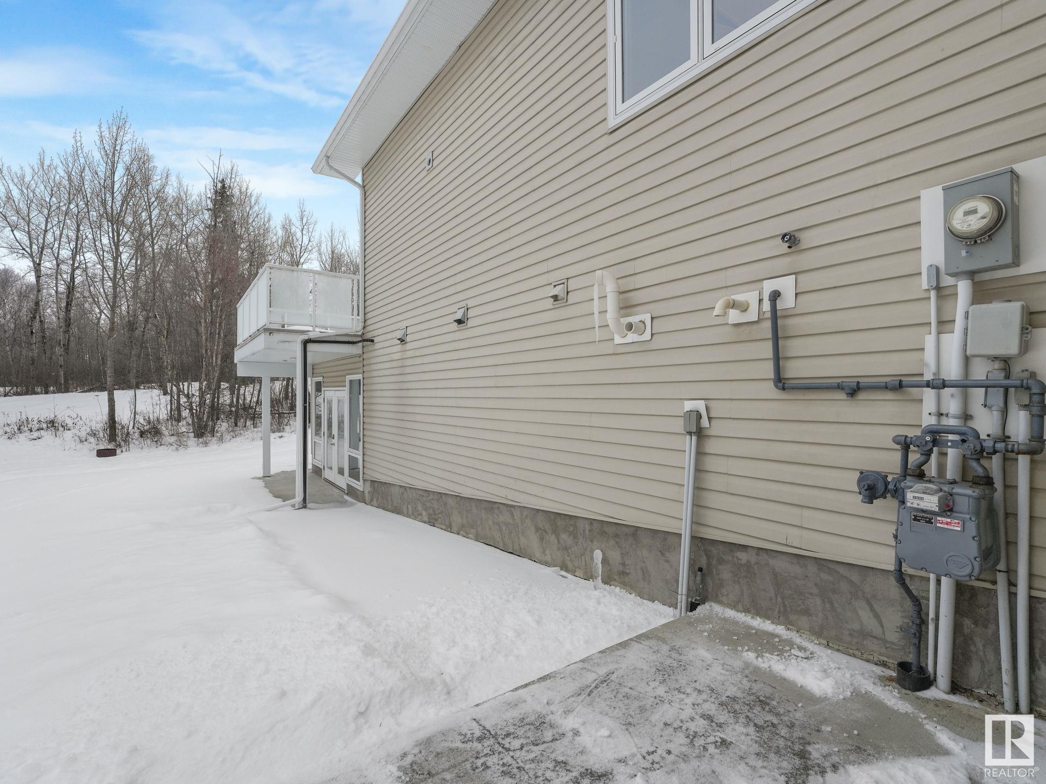     54013 RGE RD 30 , Rural Lac Ste. Anne County,  ,T0E 1V3 ;  Listing Number: MLS E4400917