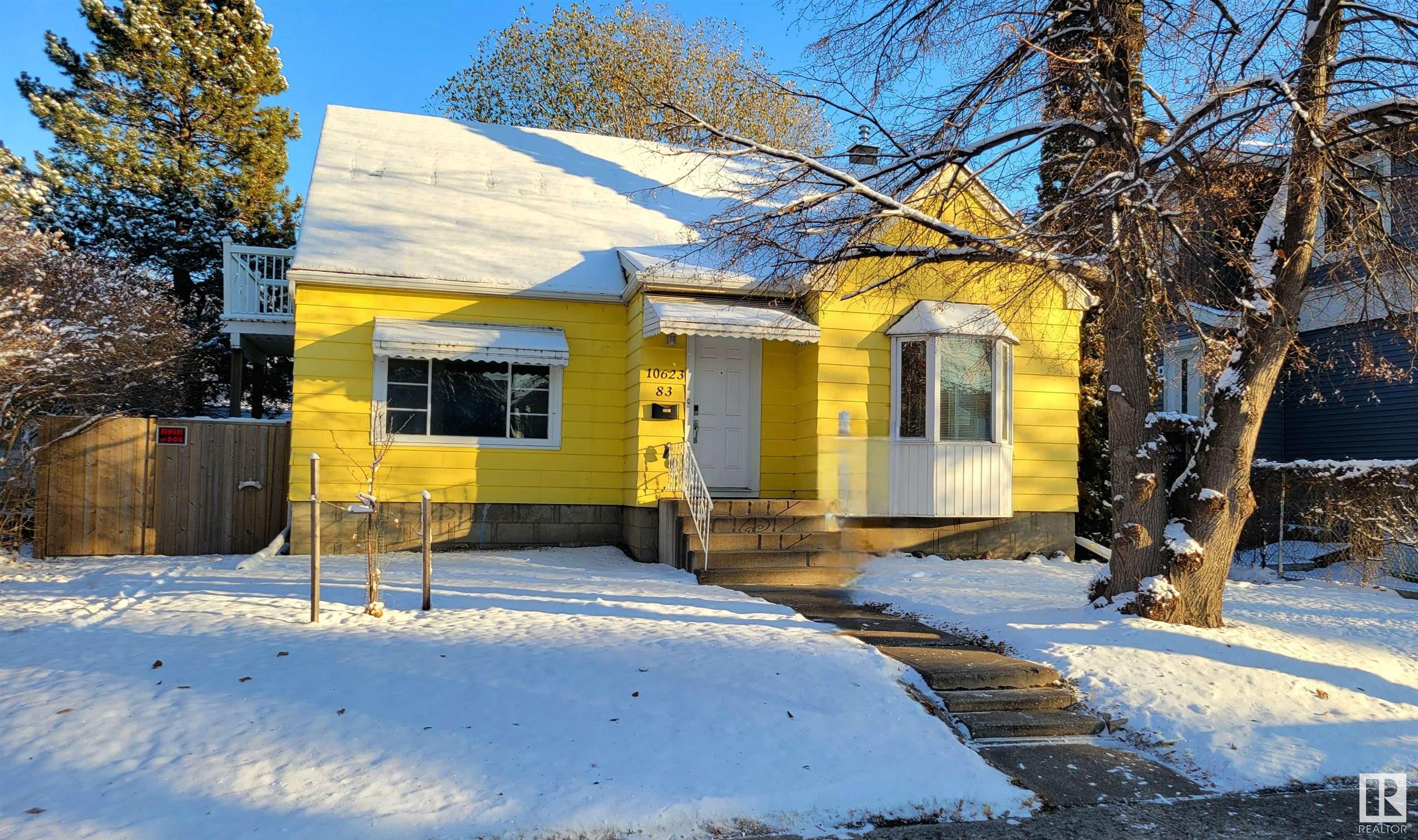 Fantastic property in Forest Heights off of Rowland Road.  LARGE LOT: 53' x 125' (615.78m2).  Possible future redevelopment opportunity (RS, Small Scale Residential Zone) incl. stunning views of Downtown & the River Valley.  House is perfect for first time buyers, multi-generation living or is an ideal property to add to your investment portfolio!  The basement is fully finished w/ a third Bedroom, third Bath & SECOND KITCHEN (in-law suite) & SEPARATE SIDE ENTRANCE.  Updates: Freshly Painted & Gas Stove, AIR CONDITIONING, HWT & FURNACE (new w/i 3 yrs) & Sewer Line is ABS.  Lovely main Kitchen w/ ample countertops & maple cabinets. Spacious main floor includes the first Bedroom, Den, Dining Room & full Bath.  Primary Suite features RENOVATED ENSUITE (w/ heated floor), vinyl flooring & Flex Room.   East & West Yards.  Fully fenced yard w/ Deck & Double Garage.  Quiet neighbourhood w/ quick access to Downtown.  Parks, Schools, Playgrounds & Shops nearby!  Golf & the River Valley Trails outside your doorstep.