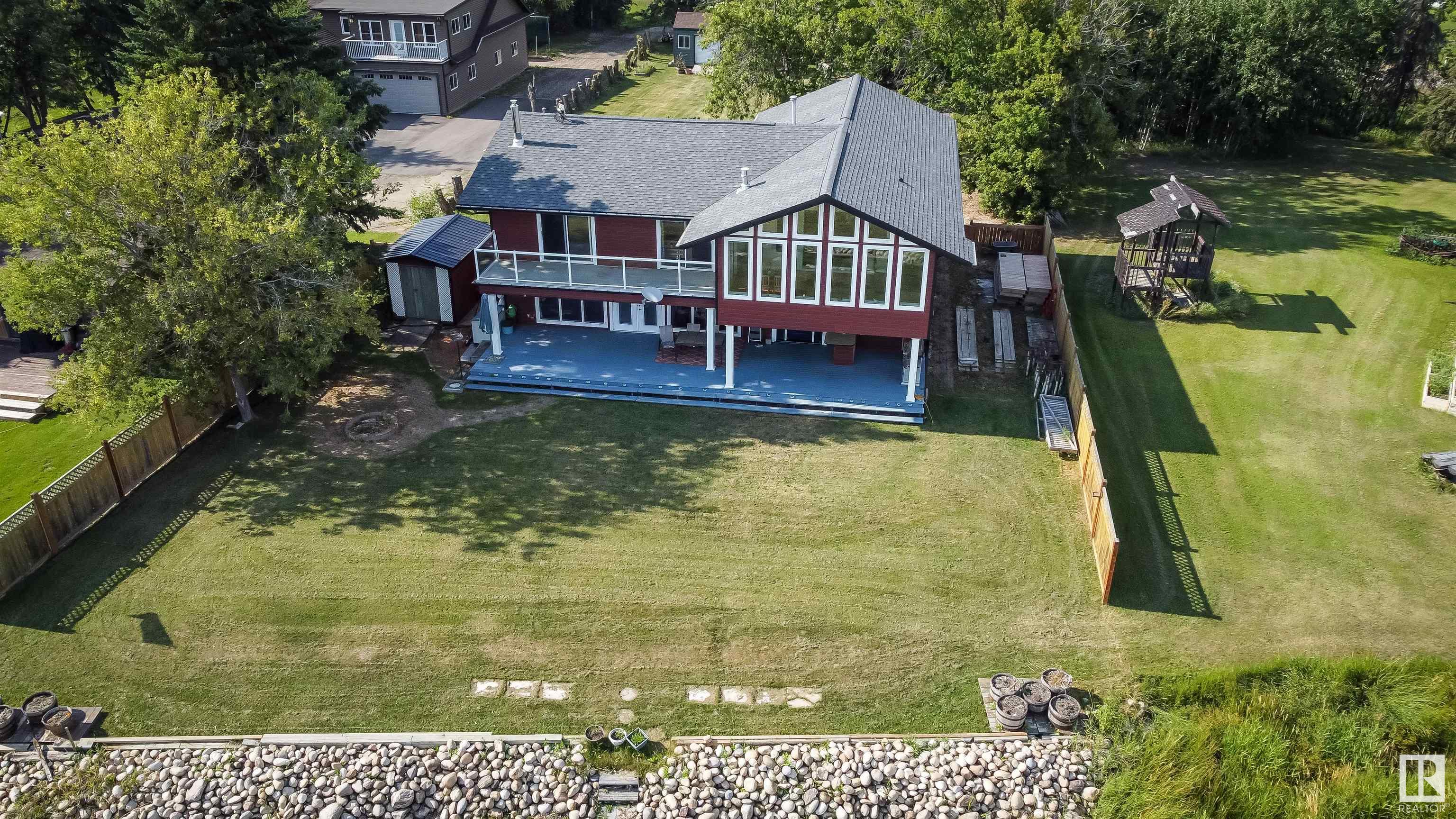      102 Parkins AV , Rural Lac Ste. Anne County,  ,T0E 1A0 ;  Listing Number: MLS E4401424