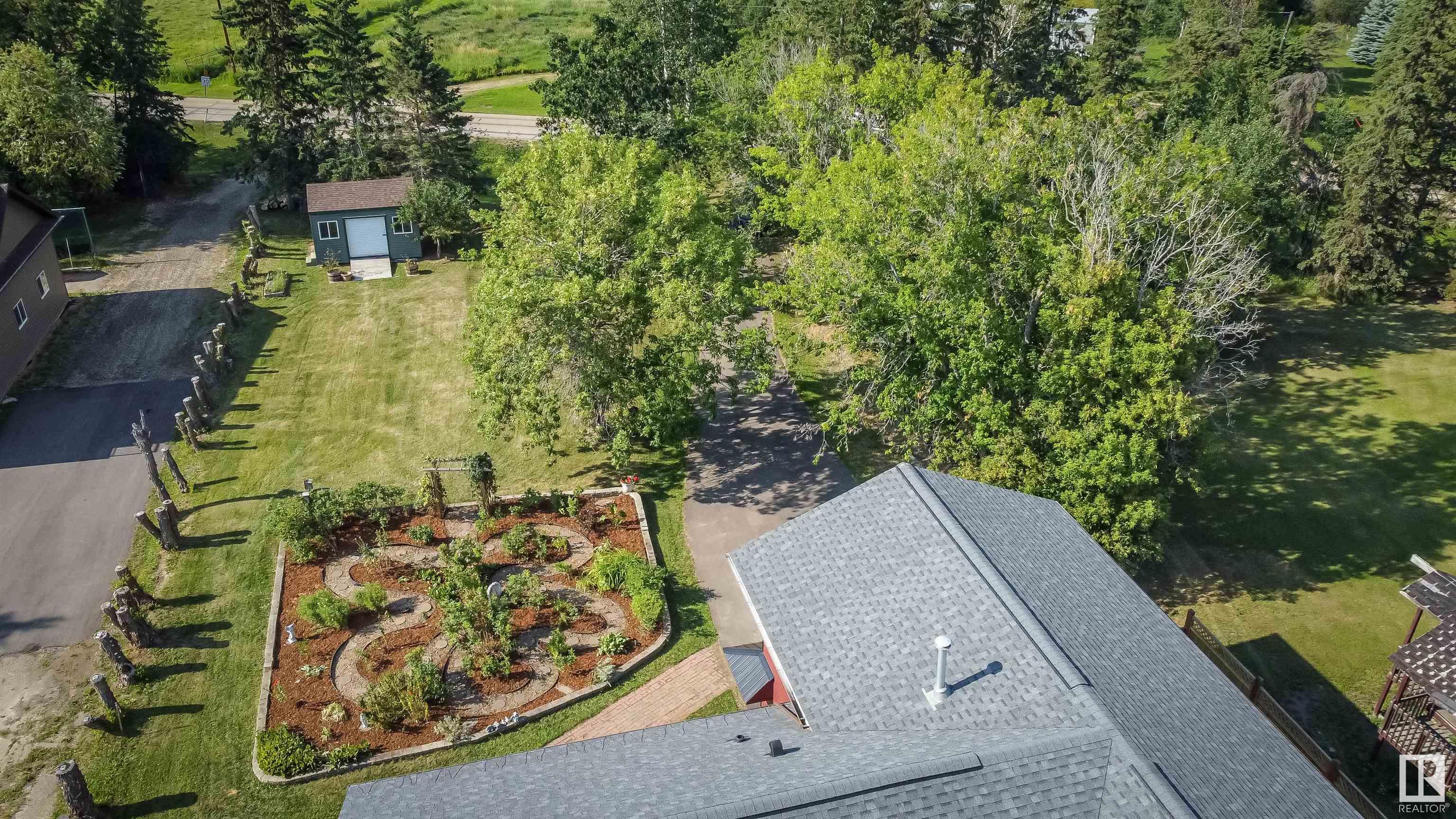      102 Parkins AV , Rural Lac Ste. Anne County,  ,T0E 1A0 ;  Listing Number: MLS E4401424