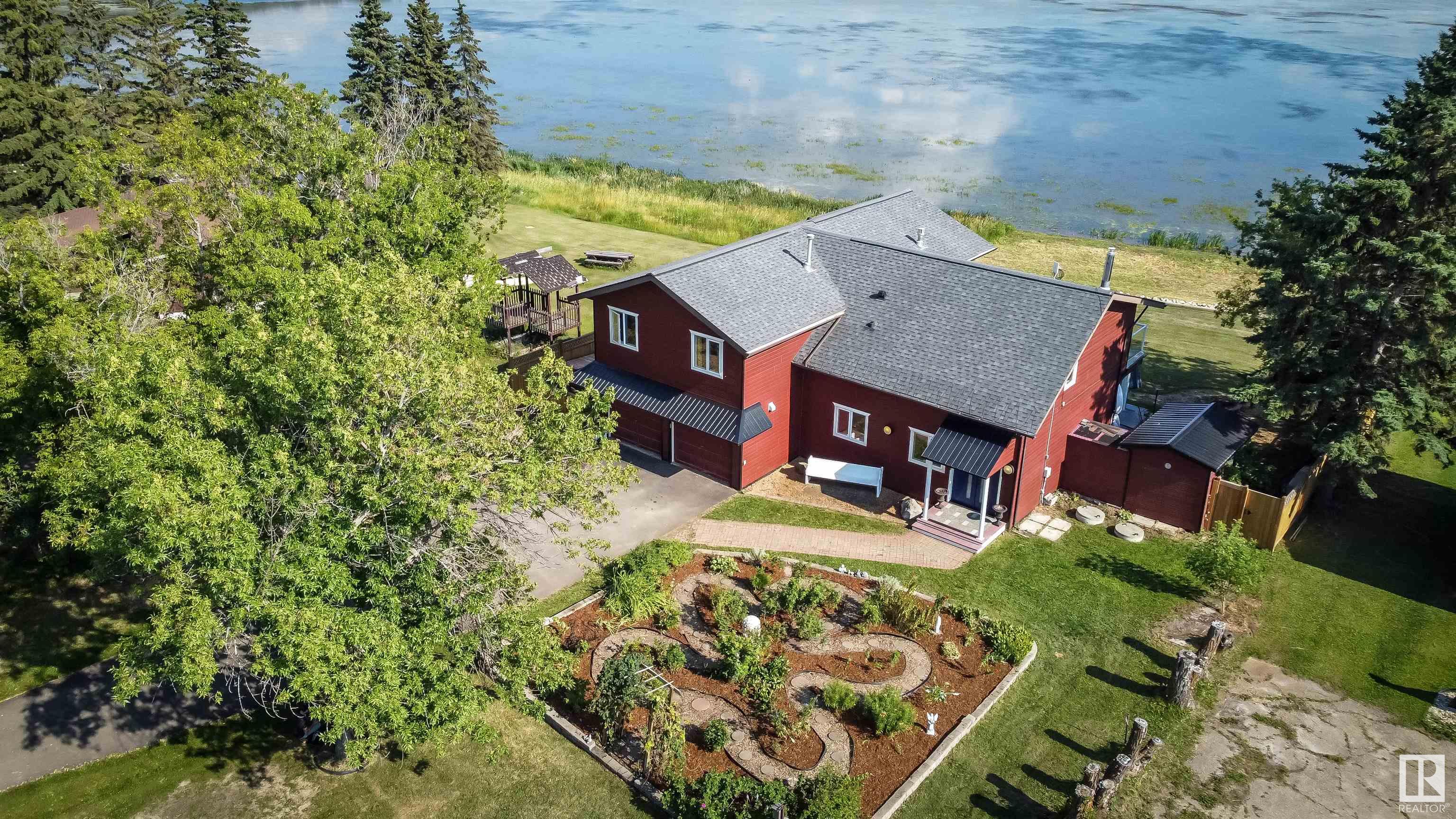      102 Parkins AV , Rural Lac Ste. Anne County,  ,T0E 1A0 ;  Listing Number: MLS E4401424