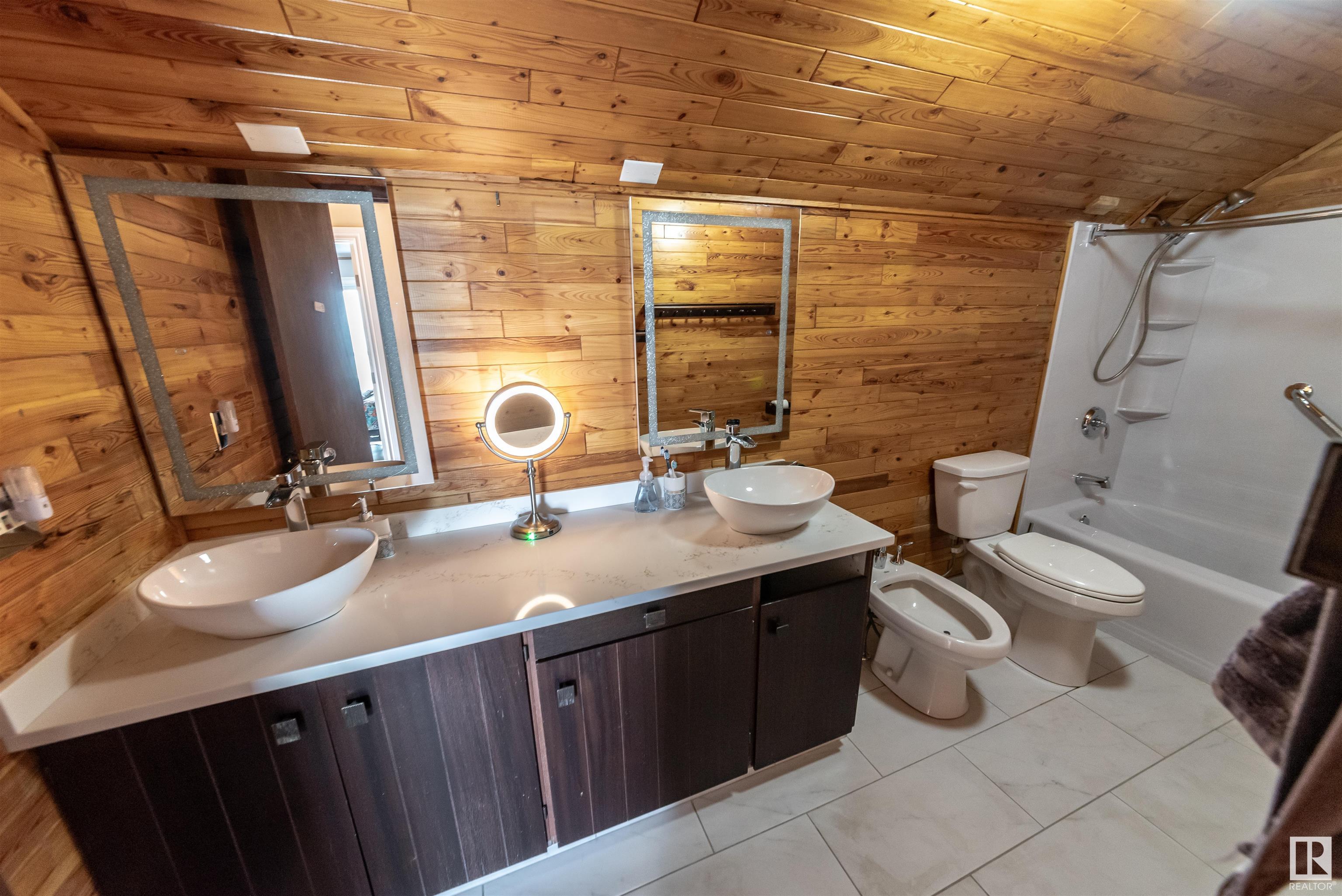      102 Parkins AV , Rural Lac Ste. Anne County,  ,T0E 1A0 ;  Listing Number: MLS E4401424