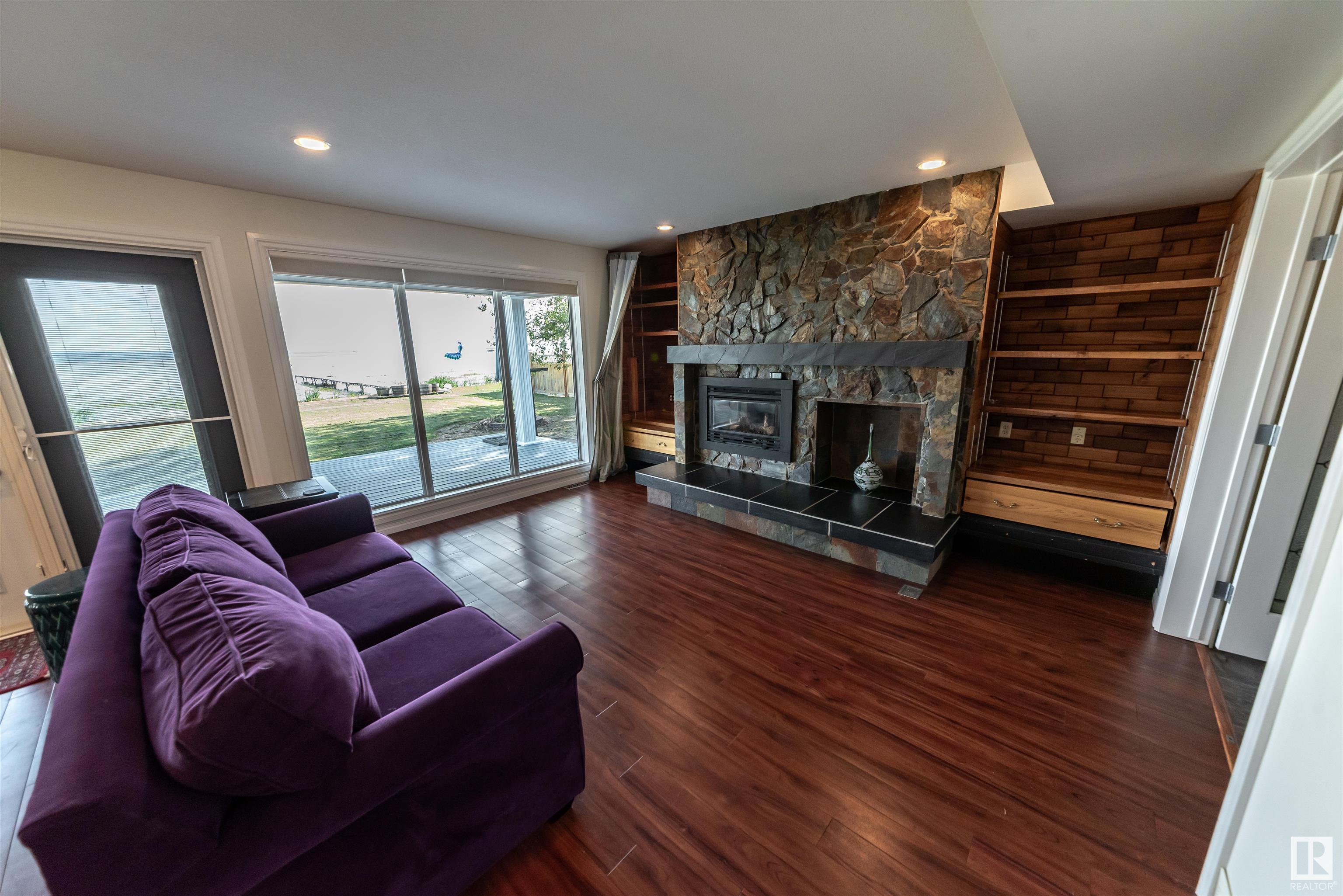      102 Parkins AV , Rural Lac Ste. Anne County,  ,T0E 1A0 ;  Listing Number: MLS E4401424