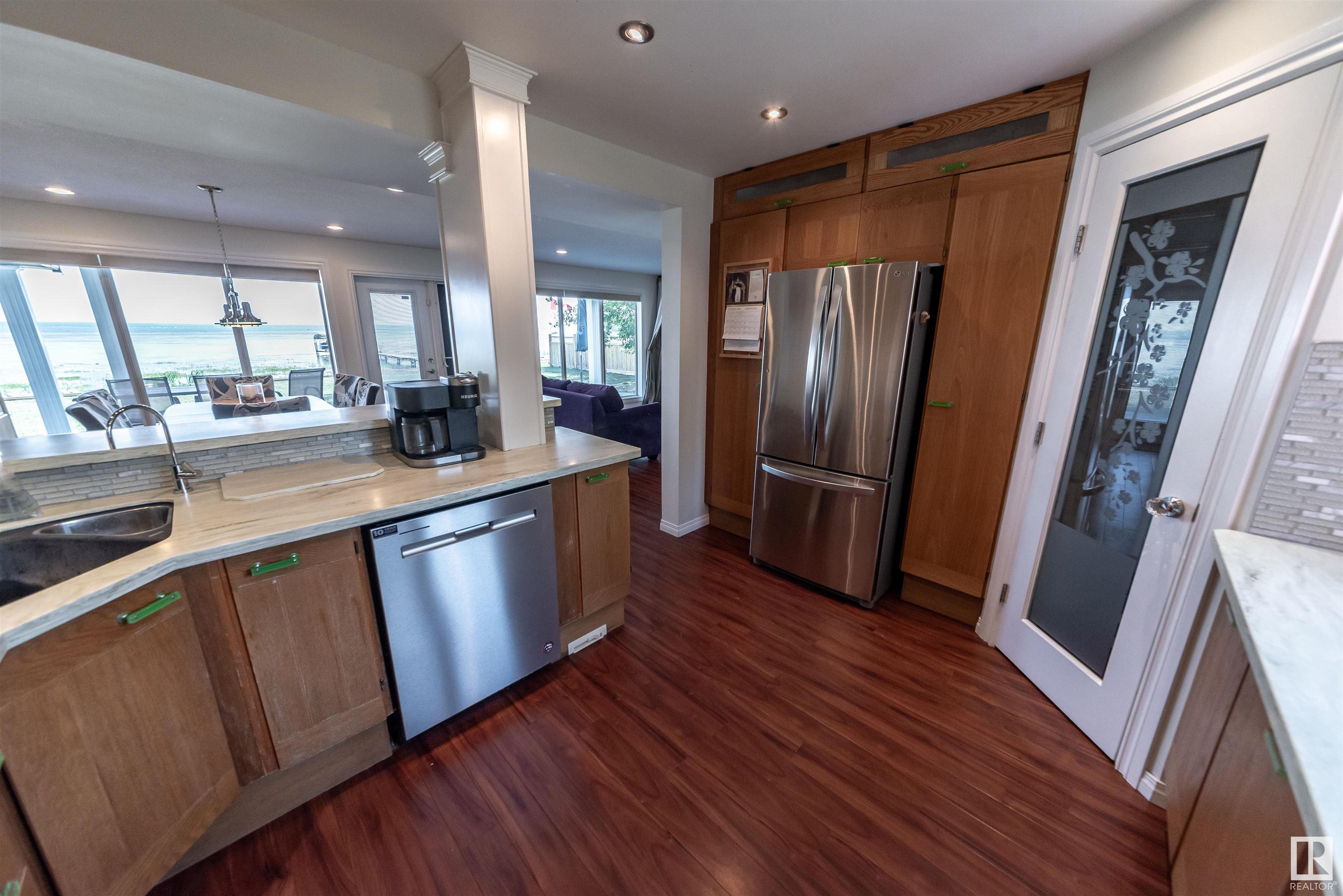     102 Parkins AV , Rural Lac Ste. Anne County,  ,T0E 1A0 ;  Listing Number: MLS E4401424