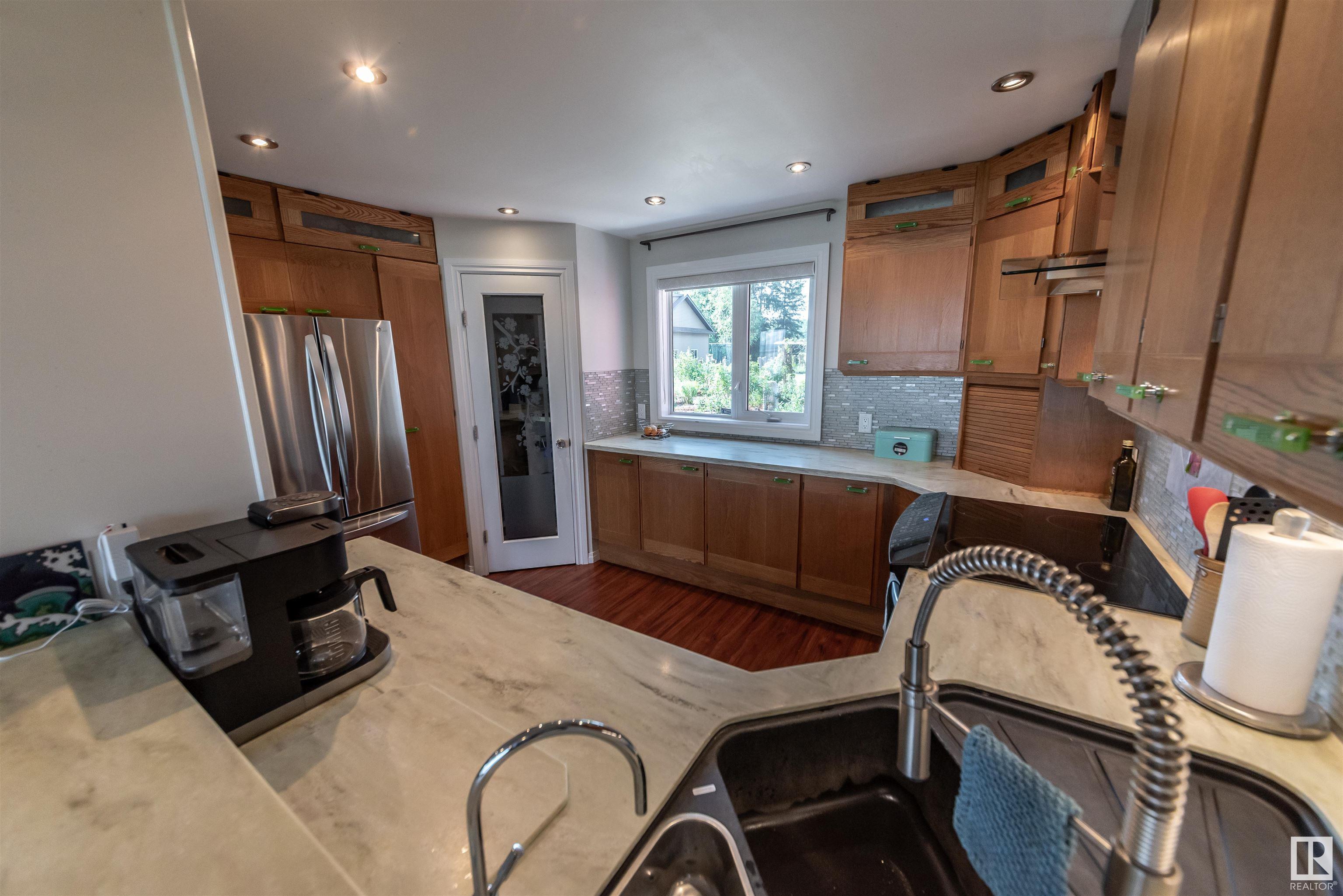      102 Parkins AV , Rural Lac Ste. Anne County,  ,T0E 1A0 ;  Listing Number: MLS E4401424
