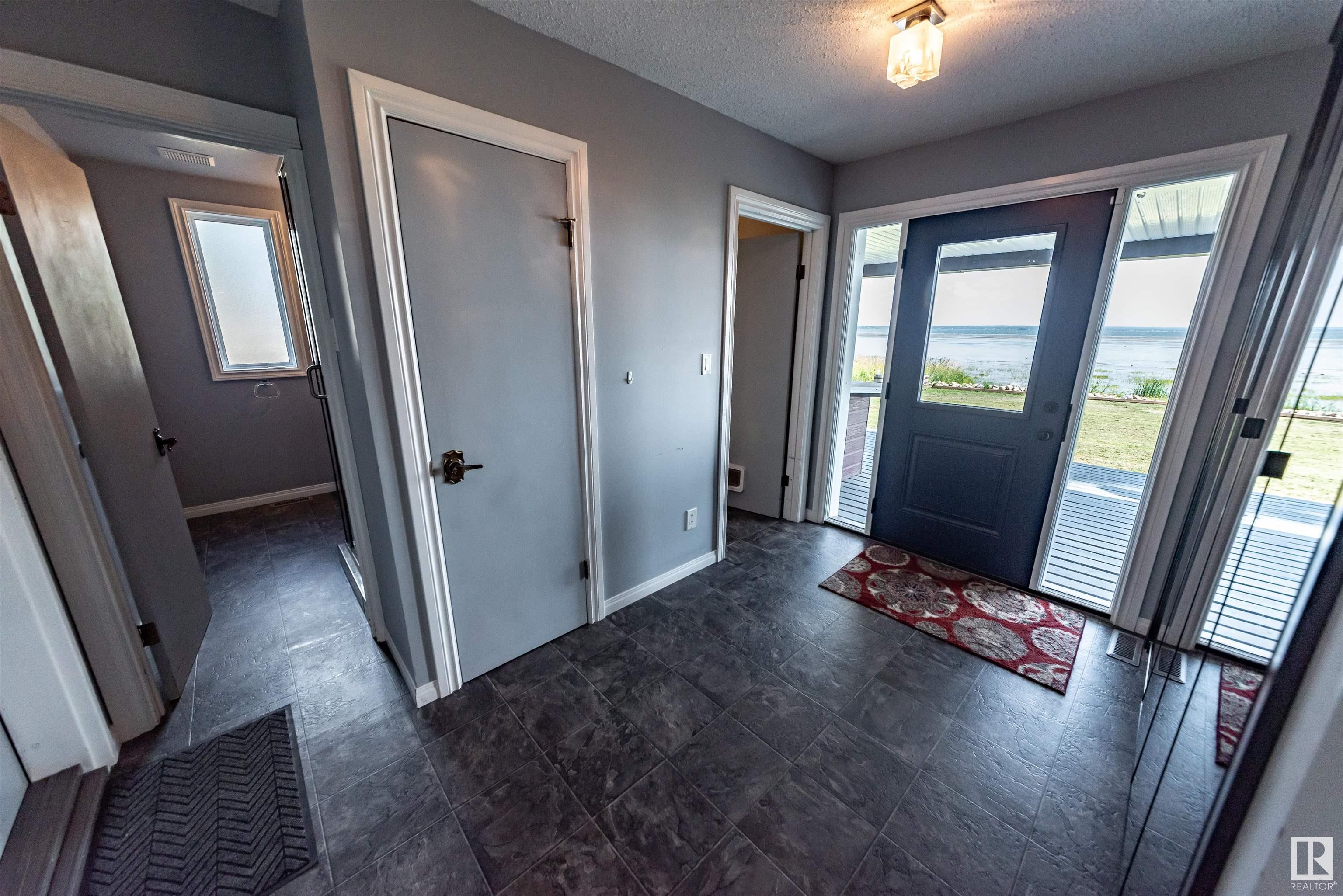      102 Parkins AV , Rural Lac Ste. Anne County,  ,T0E 1A0 ;  Listing Number: MLS E4401424
