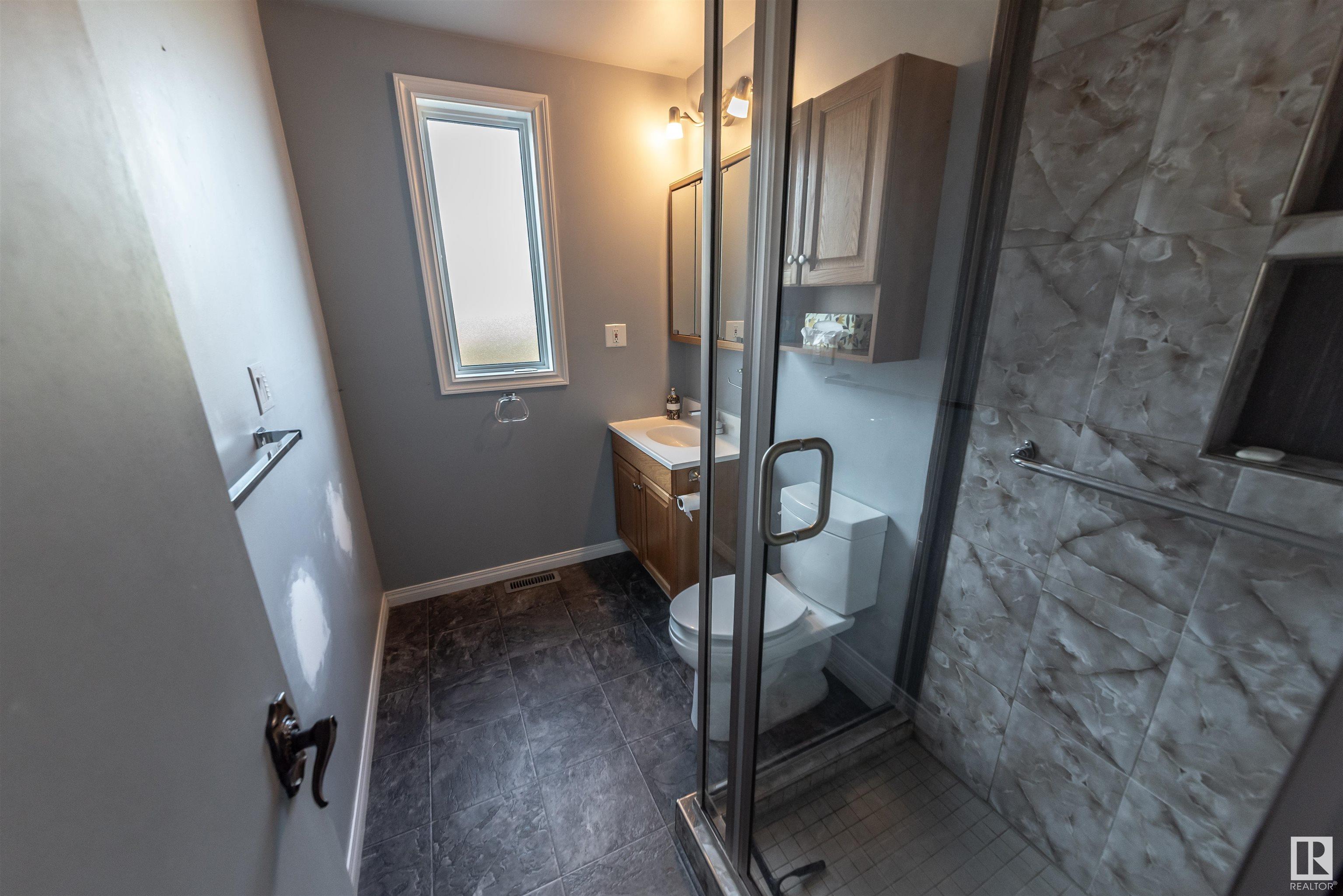      102 Parkins AV , Rural Lac Ste. Anne County,  ,T0E 1A0 ;  Listing Number: MLS E4401424