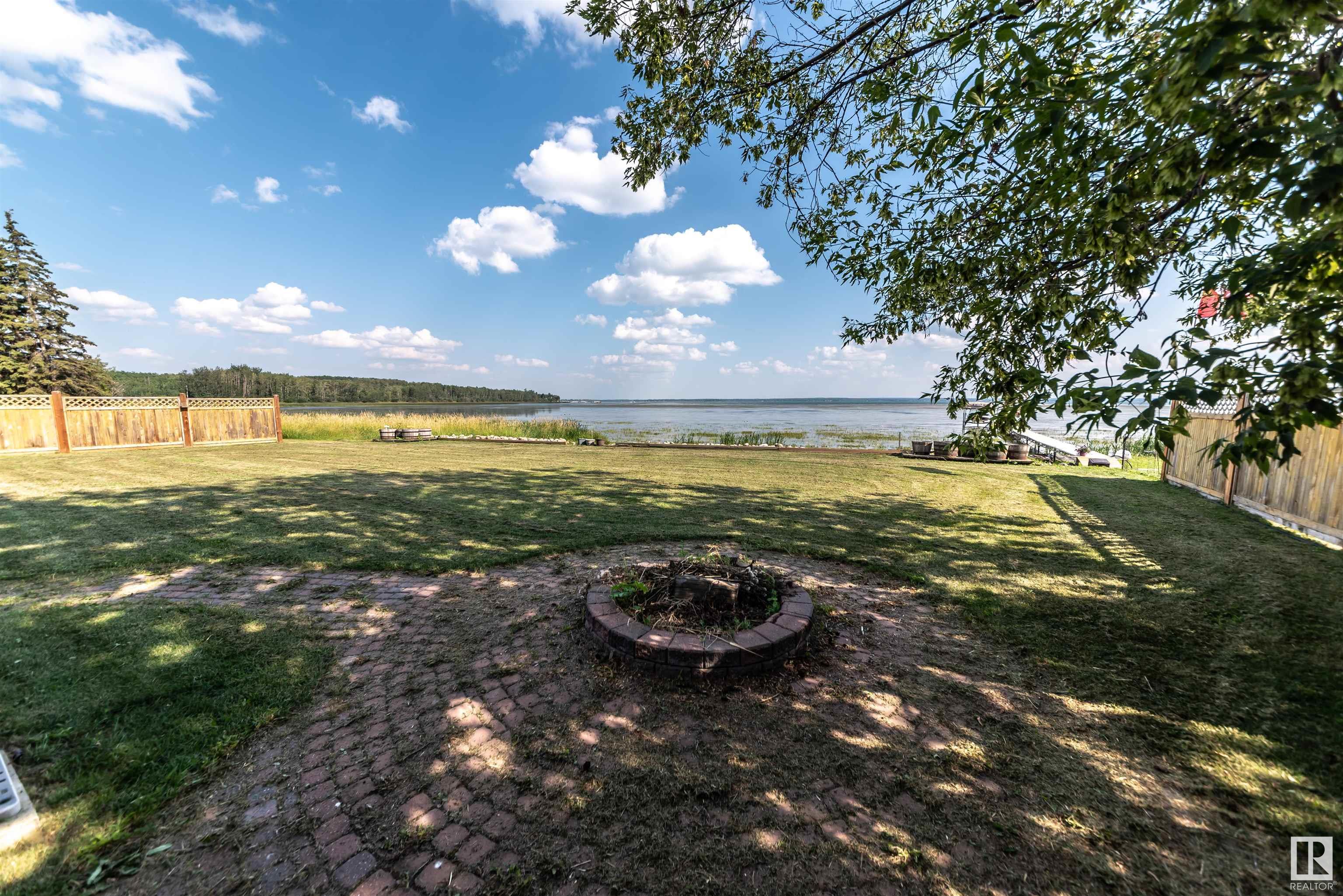      102 Parkins AV , Rural Lac Ste. Anne County,  ,T0E 1A0 ;  Listing Number: MLS E4401424