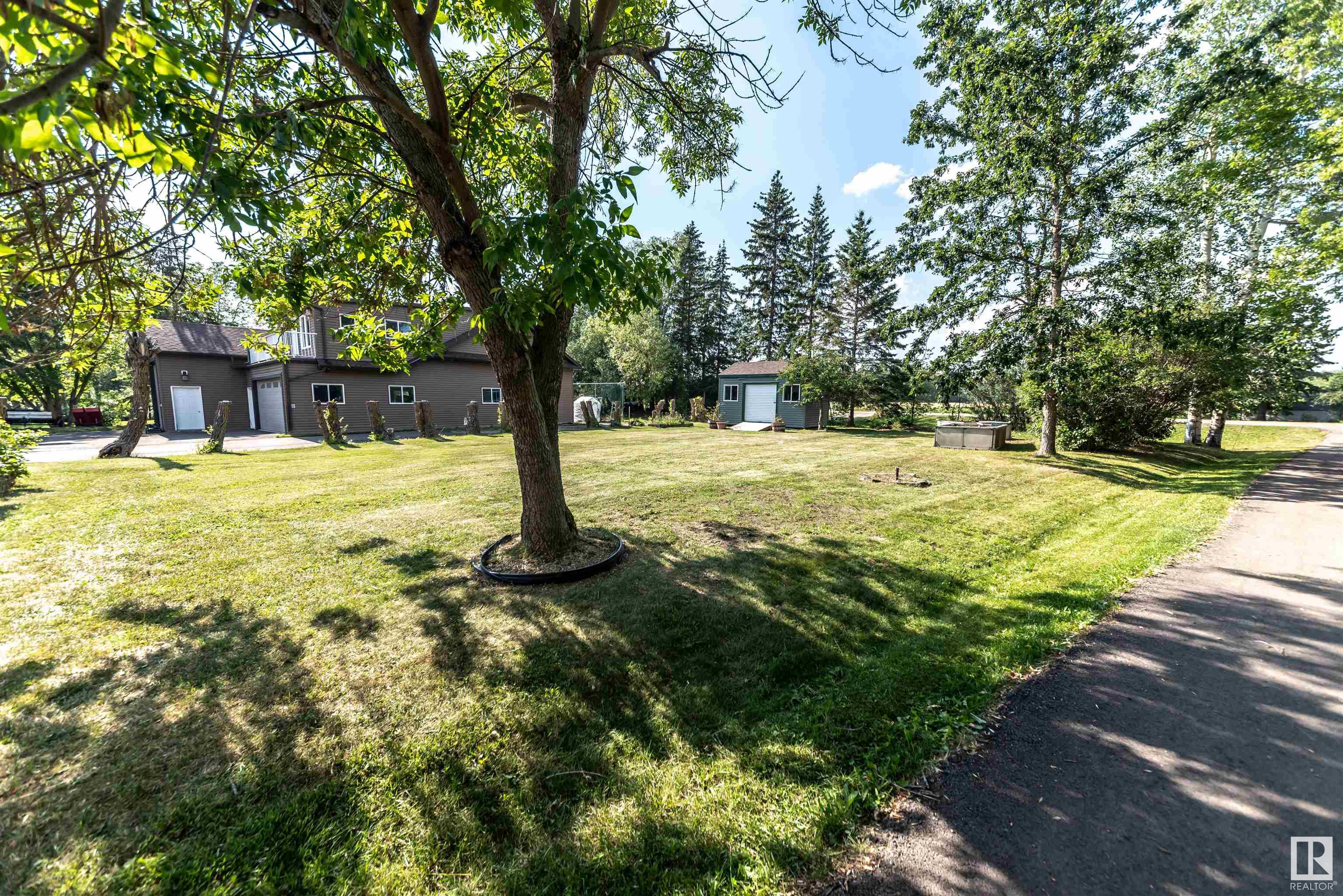      102 Parkins AV , Rural Lac Ste. Anne County,  ,T0E 1A0 ;  Listing Number: MLS E4401424