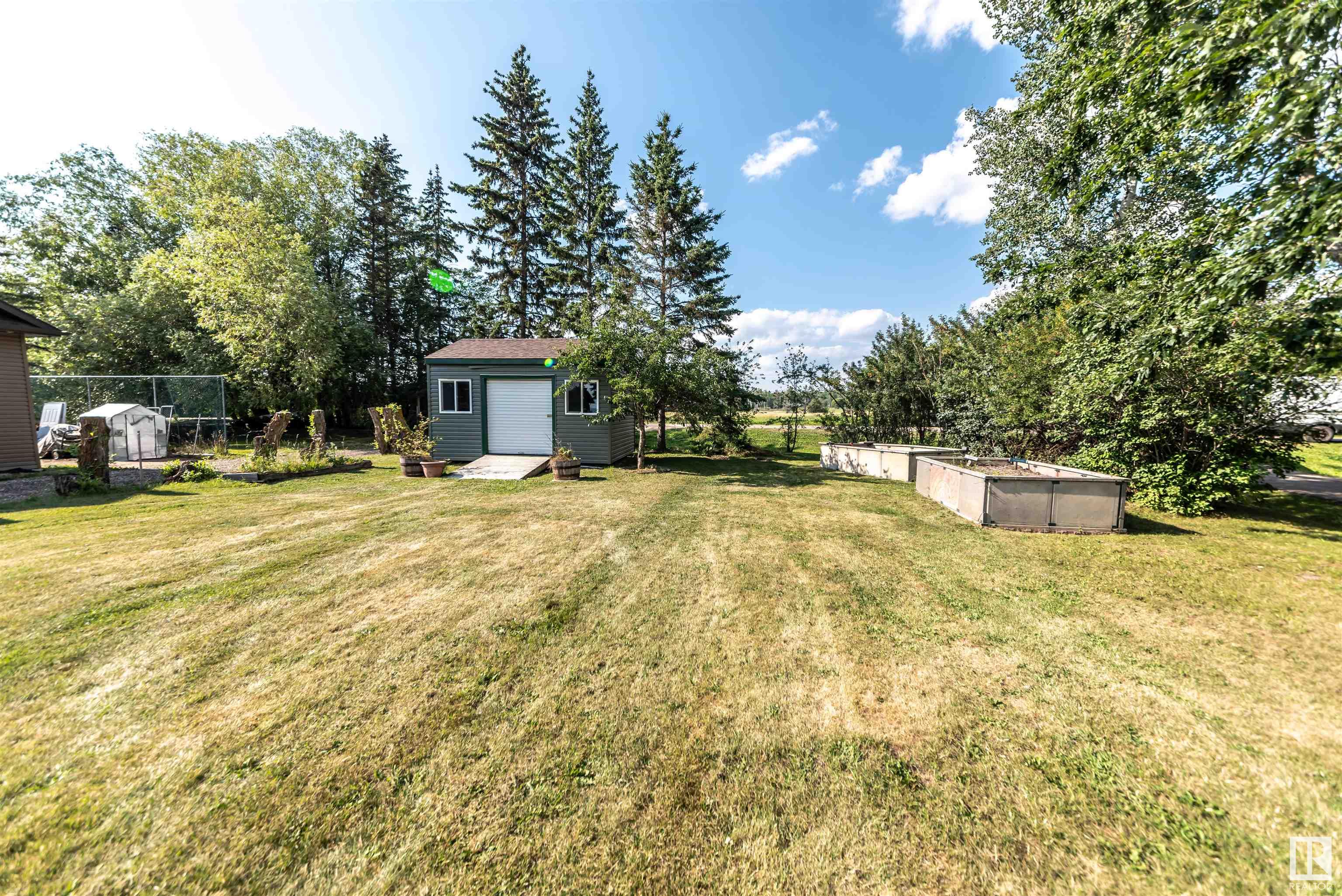      102 Parkins AV , Rural Lac Ste. Anne County,  ,T0E 1A0 ;  Listing Number: MLS E4401424