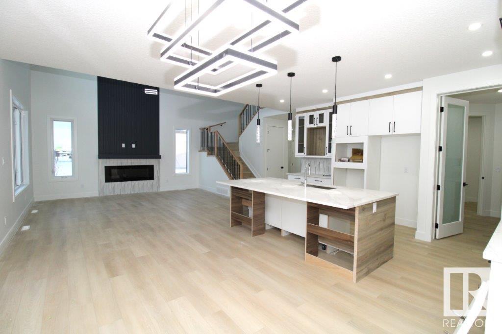      17128 2 ST NW , Edmonton,  ,T5Y 4G5 ;  Listing Number: MLS E4401934