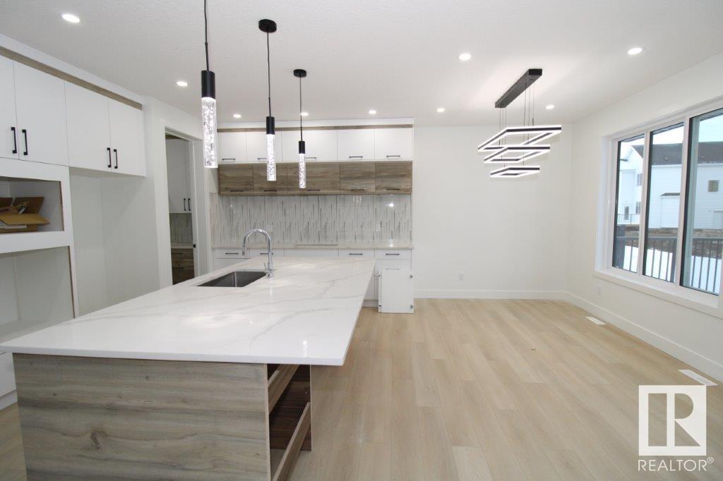      17128 2 ST NW , Edmonton,  ,T5Y 4G5 ;  Listing Number: MLS E4401934