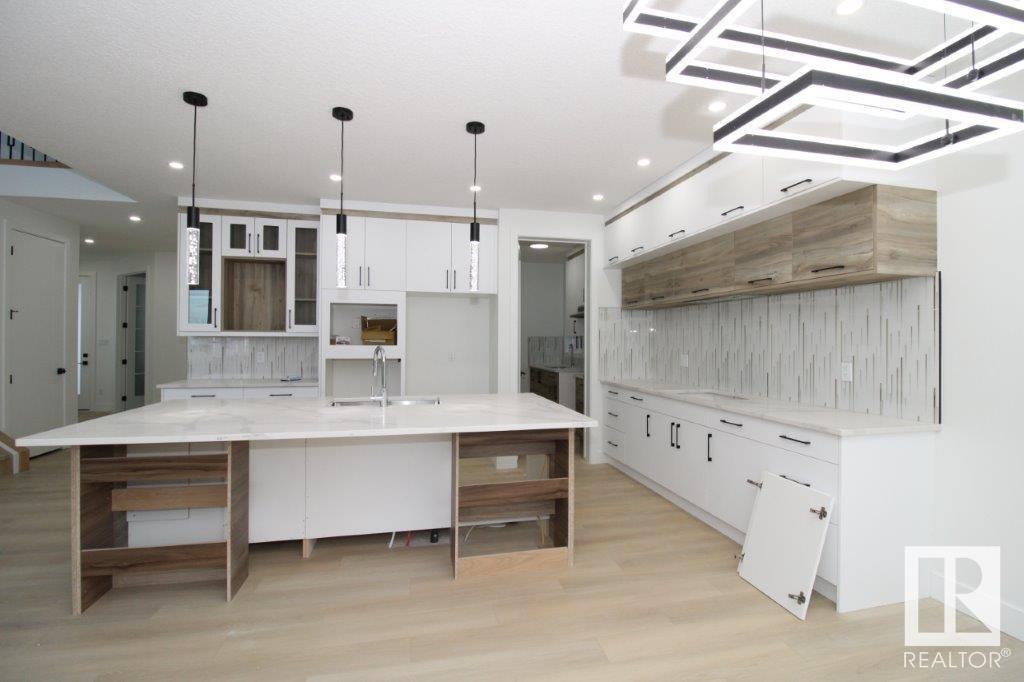      17128 2 ST NW , Edmonton,  ,T5Y 4G5 ;  Listing Number: MLS E4401934