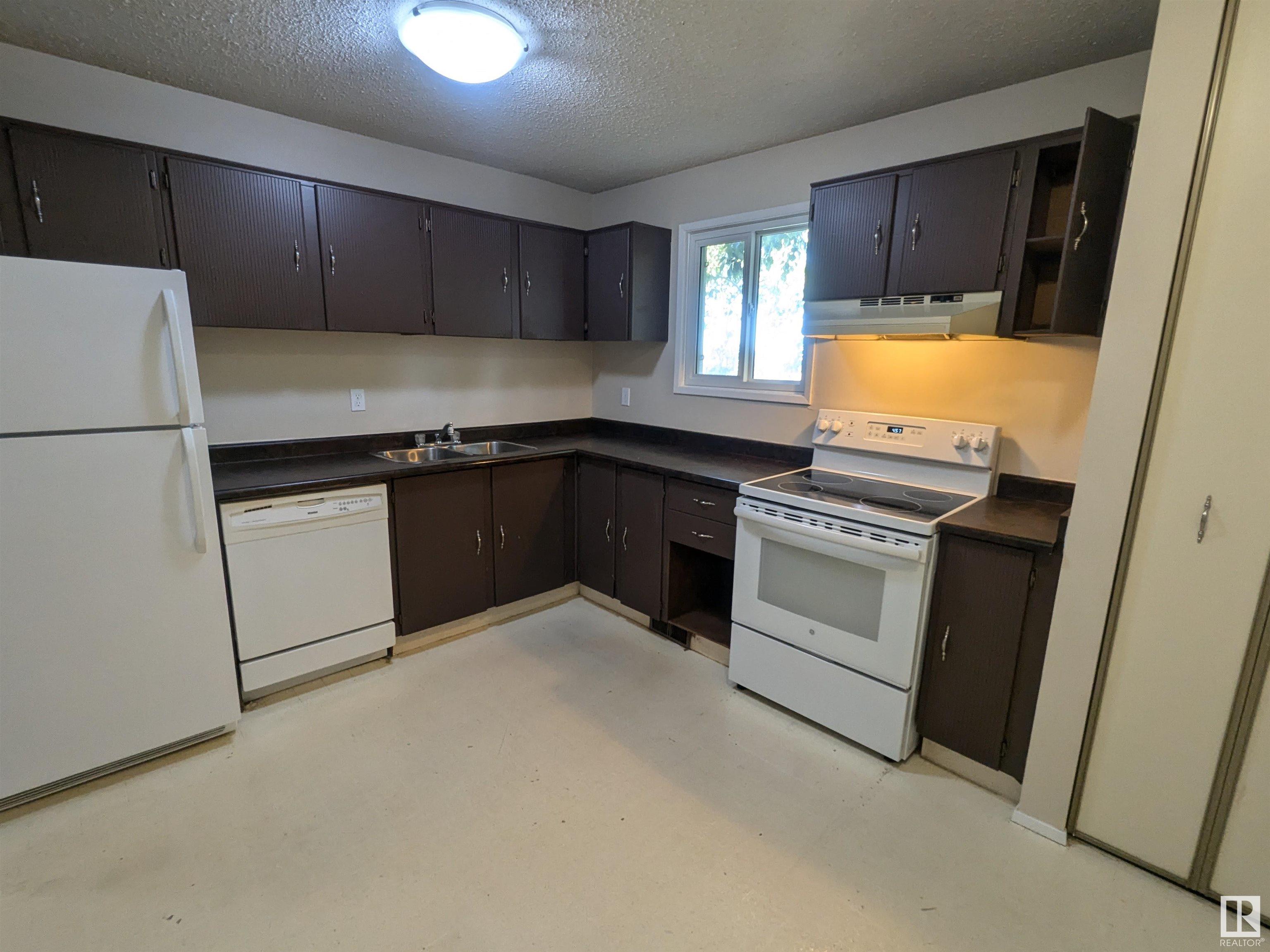      #312 12416 161 AV NW , Edmonton,  ,T5X 4W6 ;  Listing Number: MLS E4403220
