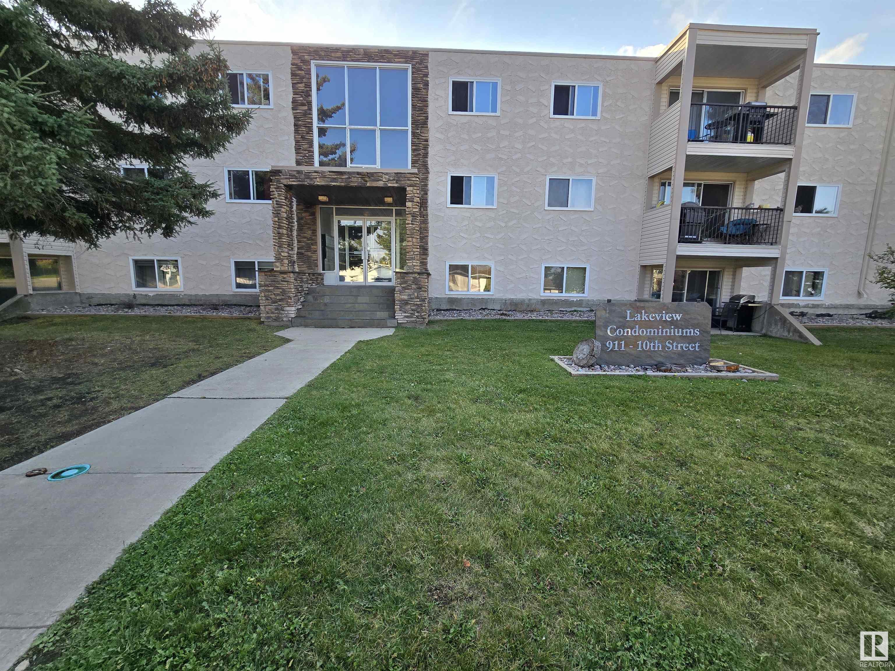 This private condo is only two short blocks from the lake and there are at least 4 restaurants within about 5 blocks. This condo has seen many renovations over the years including new cabinetry; new flooring; a new vanity; and other upgrades. The condo building has 4 washers and 4 dryers, which are all coin operated, but this unit has its own European style washer/dryer combo. There is also a large storage area to place those items that are not regularly used, but since this is on the ground floor, a person could also store their bike or other valuable property. The condo is heated through a boiler with baseboard heat, and keeps toasty warm even when it is extremely cold outside. This could make a great investment property. Presently there is a tenant paying $1,200.00 plus power. This could make a great revenue property at an affordable price. The property is professionally managed.